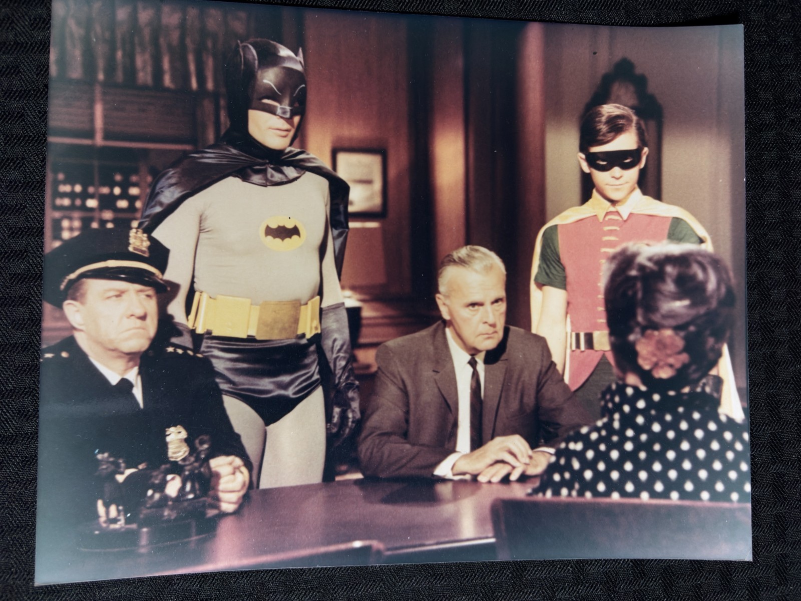 Vintage BATMAN ORIGINAL TV SERIES 8×10″ Color Photo FN6.0 Robin & Commissioner