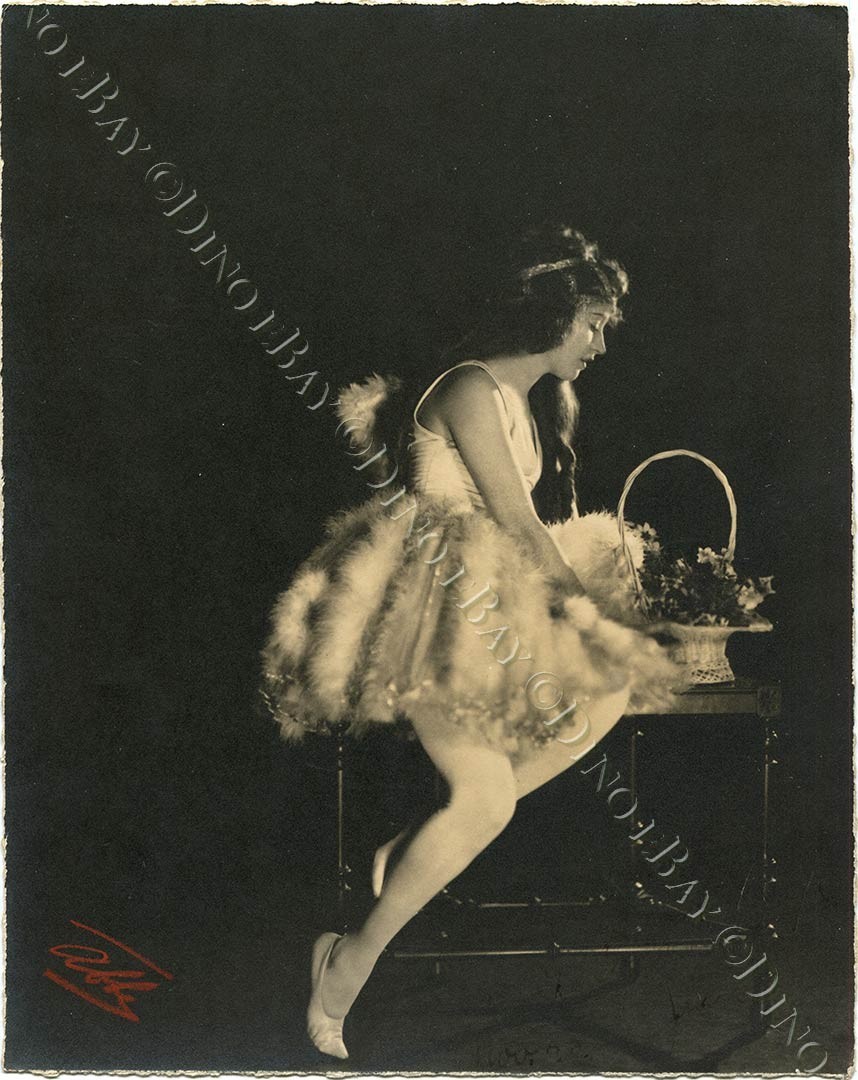 JAMES ABBE Signed Photograph #061: Signed ZIEGFELD Follies Girl – June Collings