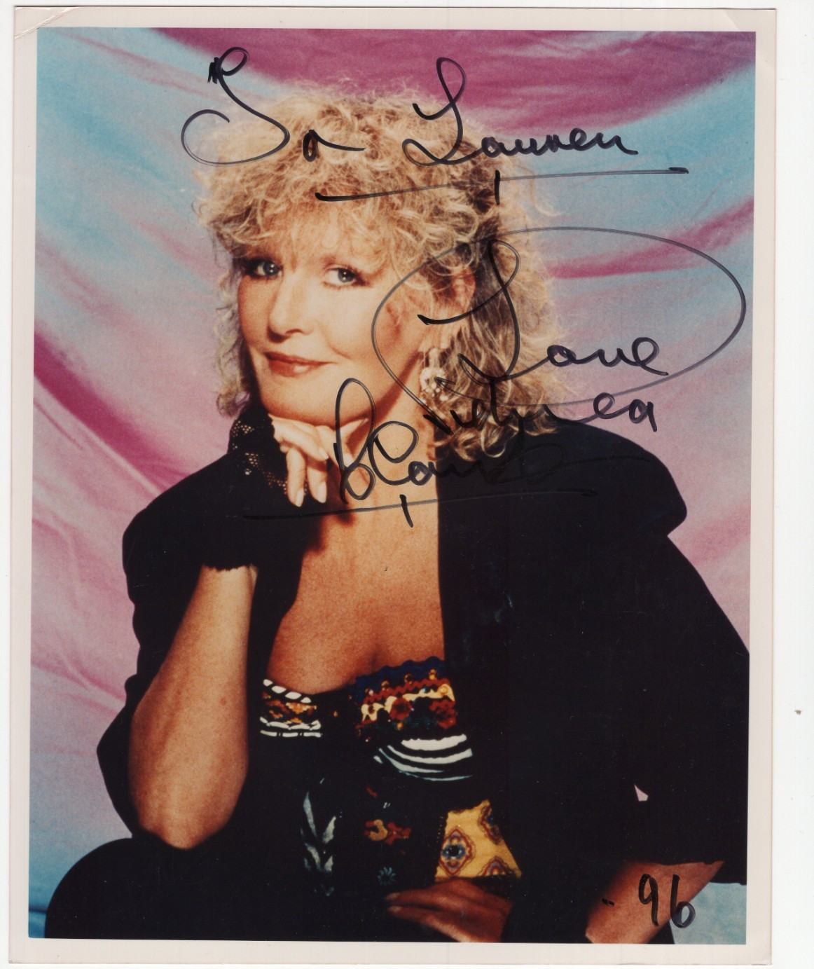 Petula Clark Signed 8 x 10 Photo / Autographed British Singer & Actress