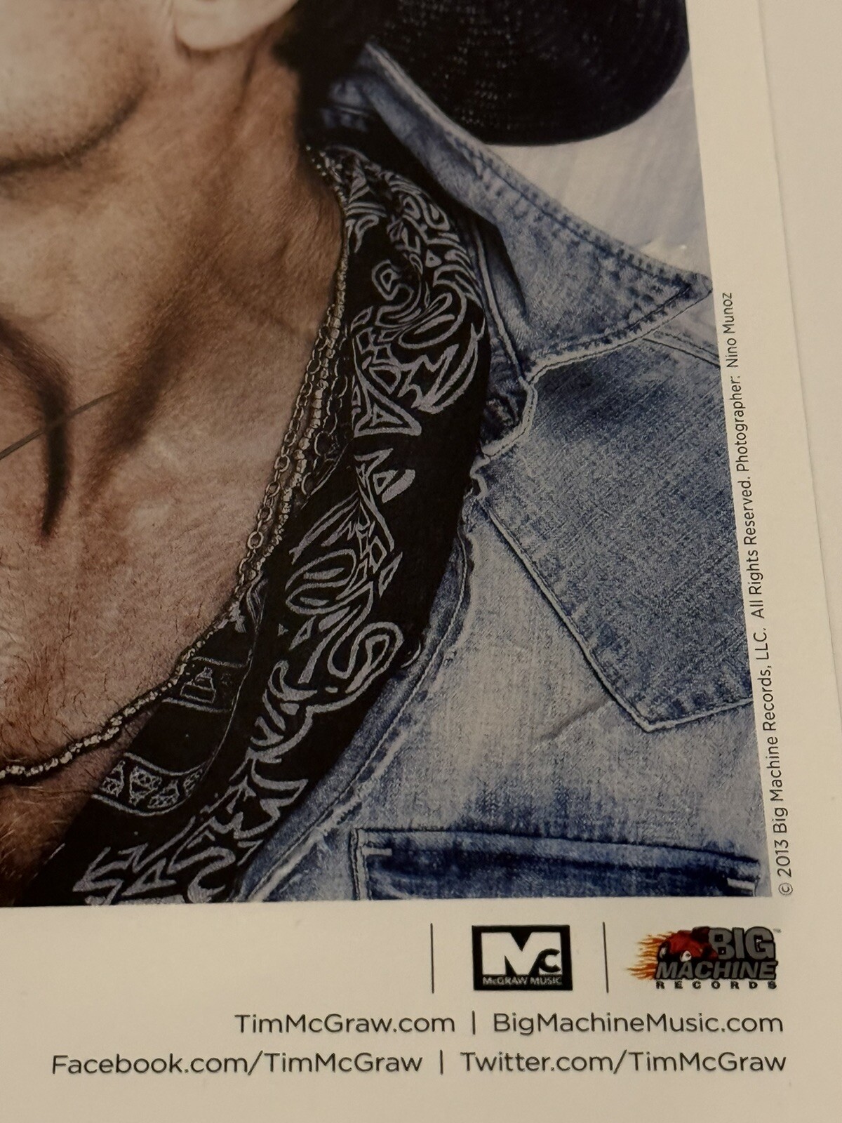 Tim McGraw – Hand Signed Autograph – Signature – 8×10 Photo – Big Machine 2013