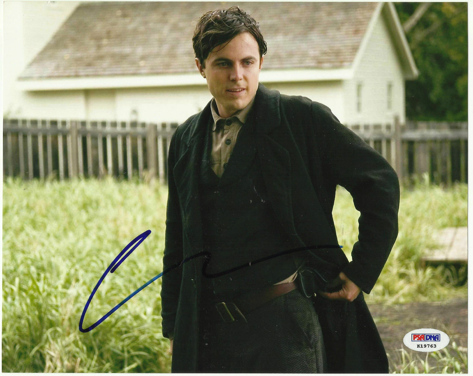 Casey Affleck The Assassination of Jesse James Autograph PSA/DNA 8×10 Photo