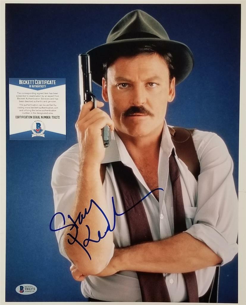 Stacy Keach signed Mike Hammer 11×14 Photo Autograph (C) ~ Beckett BAS COA