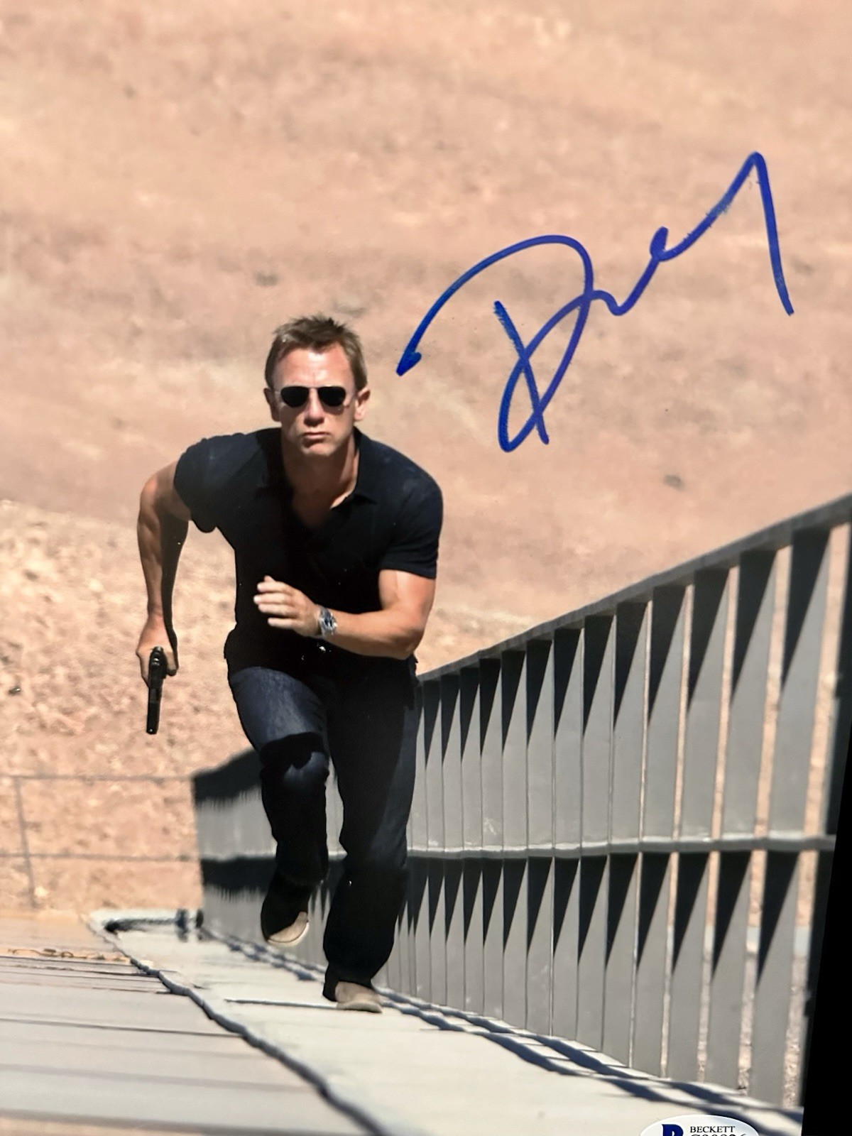 DANIEL CRAIG SIGNED NO TIME TO DIE PHOTO 8X10 JAMES BOND AUTOGRAPH BAS COA 1
