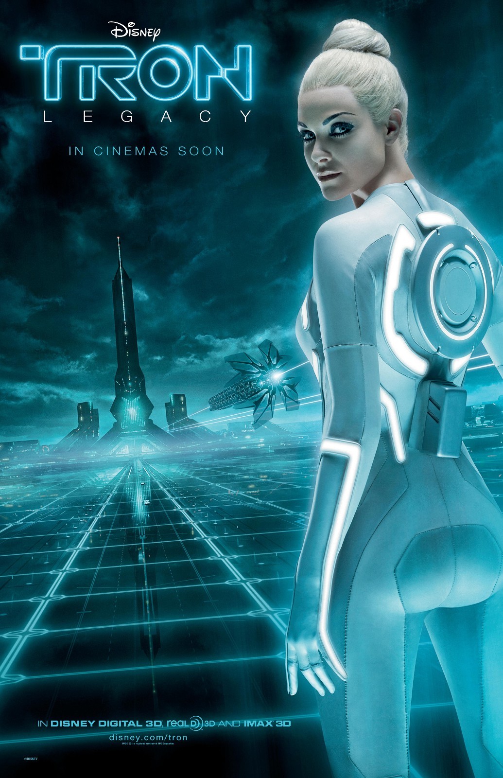 Tron Legacy movie poster (i) – 11 x 17 inches