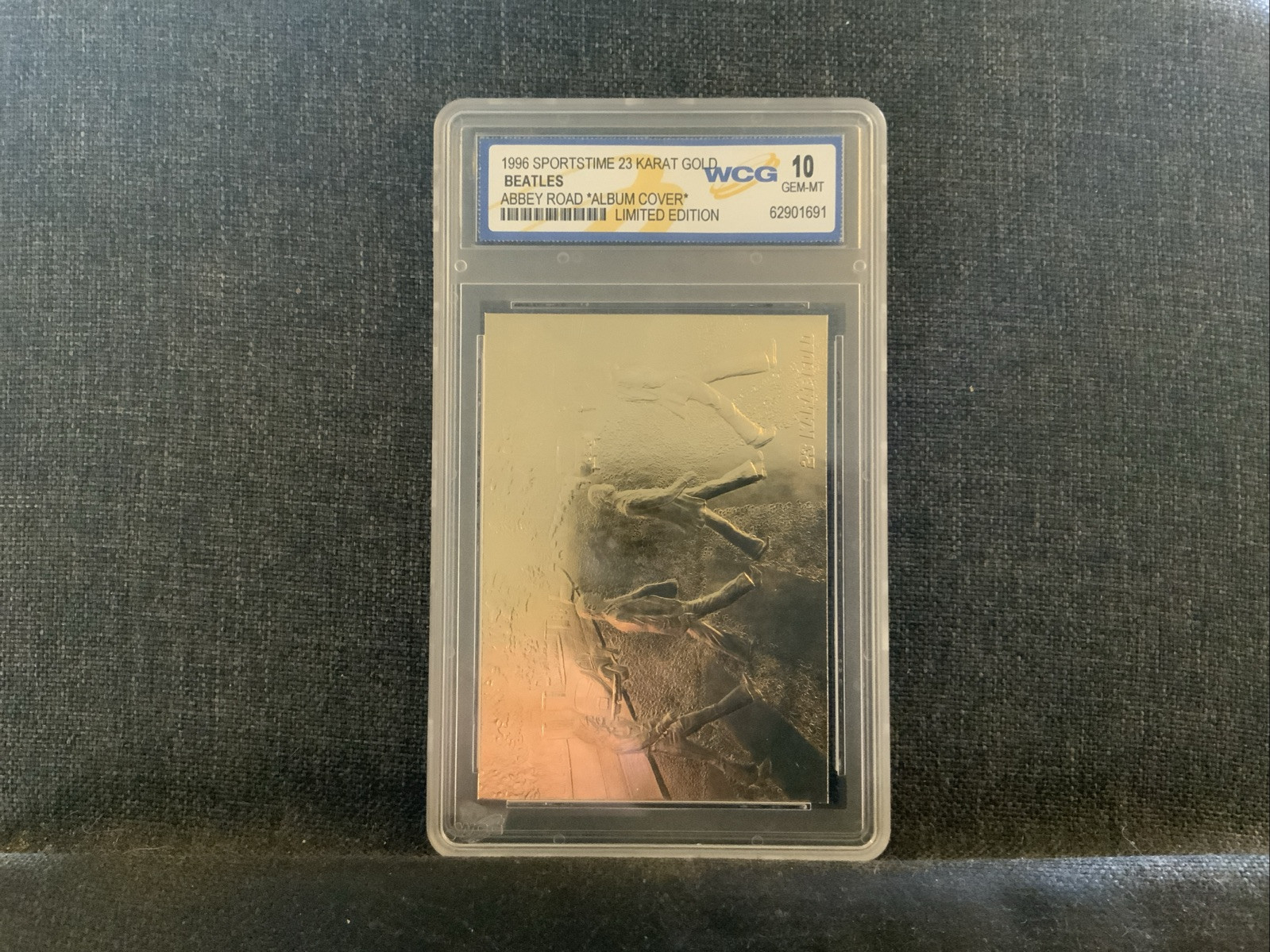 THE BEATLES ABBEY ROAD LTD. ED. SPORTSTIME 23 KARAT GOLD CARD 1996 GRADED GM 10