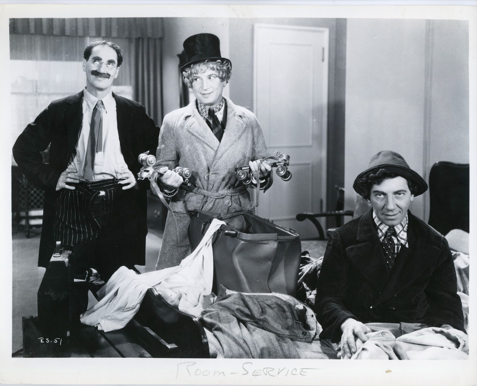 GA18-157 THE MARX BROTHERS Vintage 8″x 10″ Movie Still Photo “ROOM SERVICE” 1938
