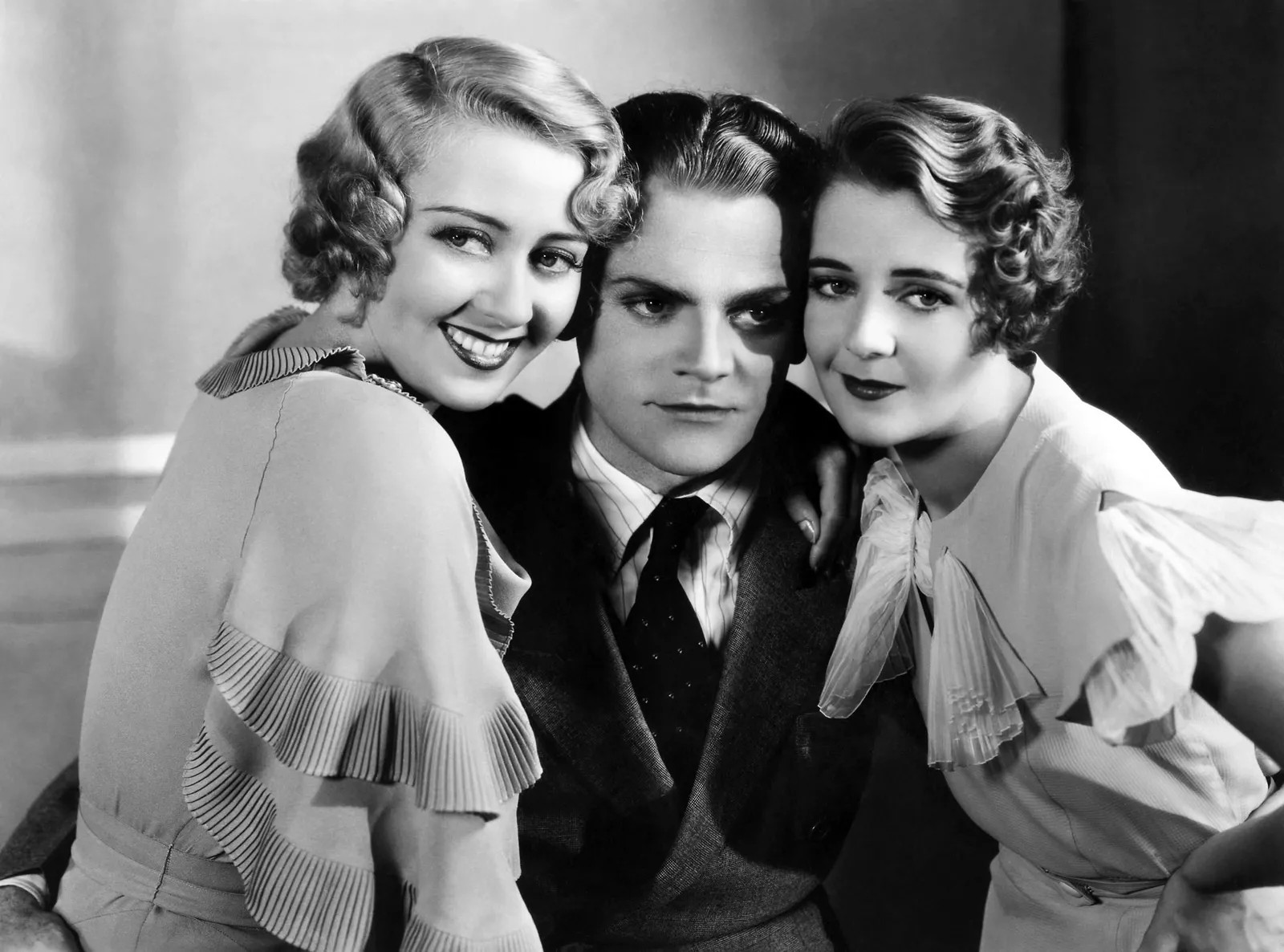 Joan Blondell Posing With Friends 4×6 Picture Celebrity Print
