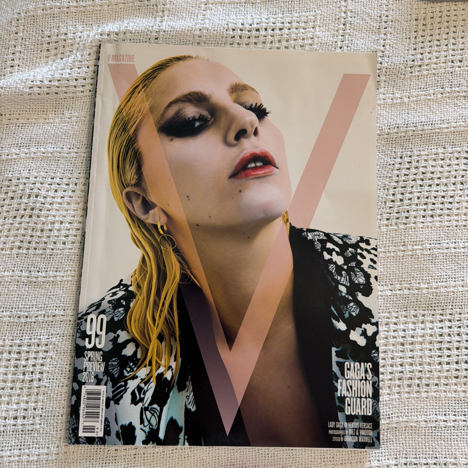 V Magazine 16 OUT OF PRINT Lady Gaga Spring 2016 Cover RARE 1st Edition