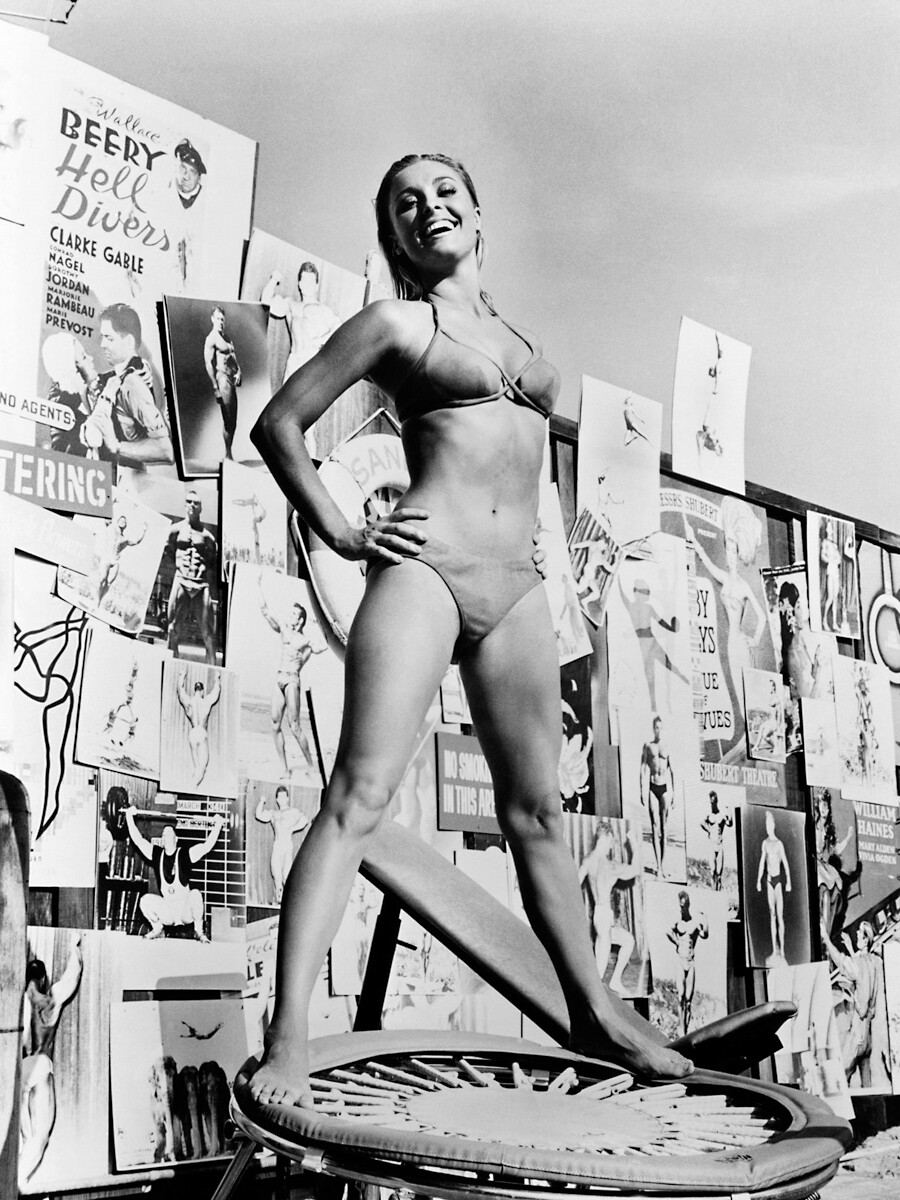 Sharon Tate Smiling In Bikini 8×10 Picture Celebrity Print