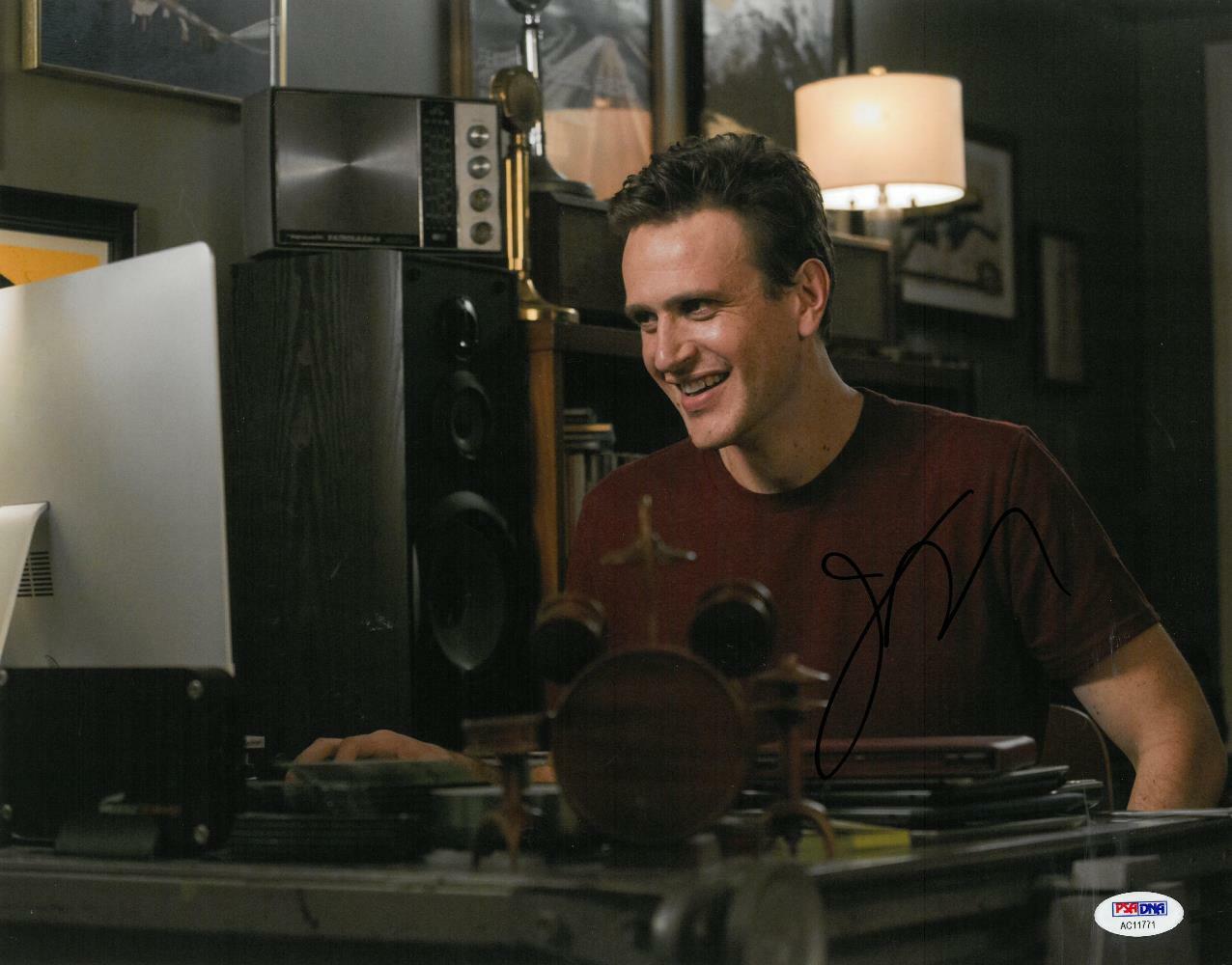 Jason Segel Signed Authentic Autographed 11×14 Photo PSA/DNA #AC11771