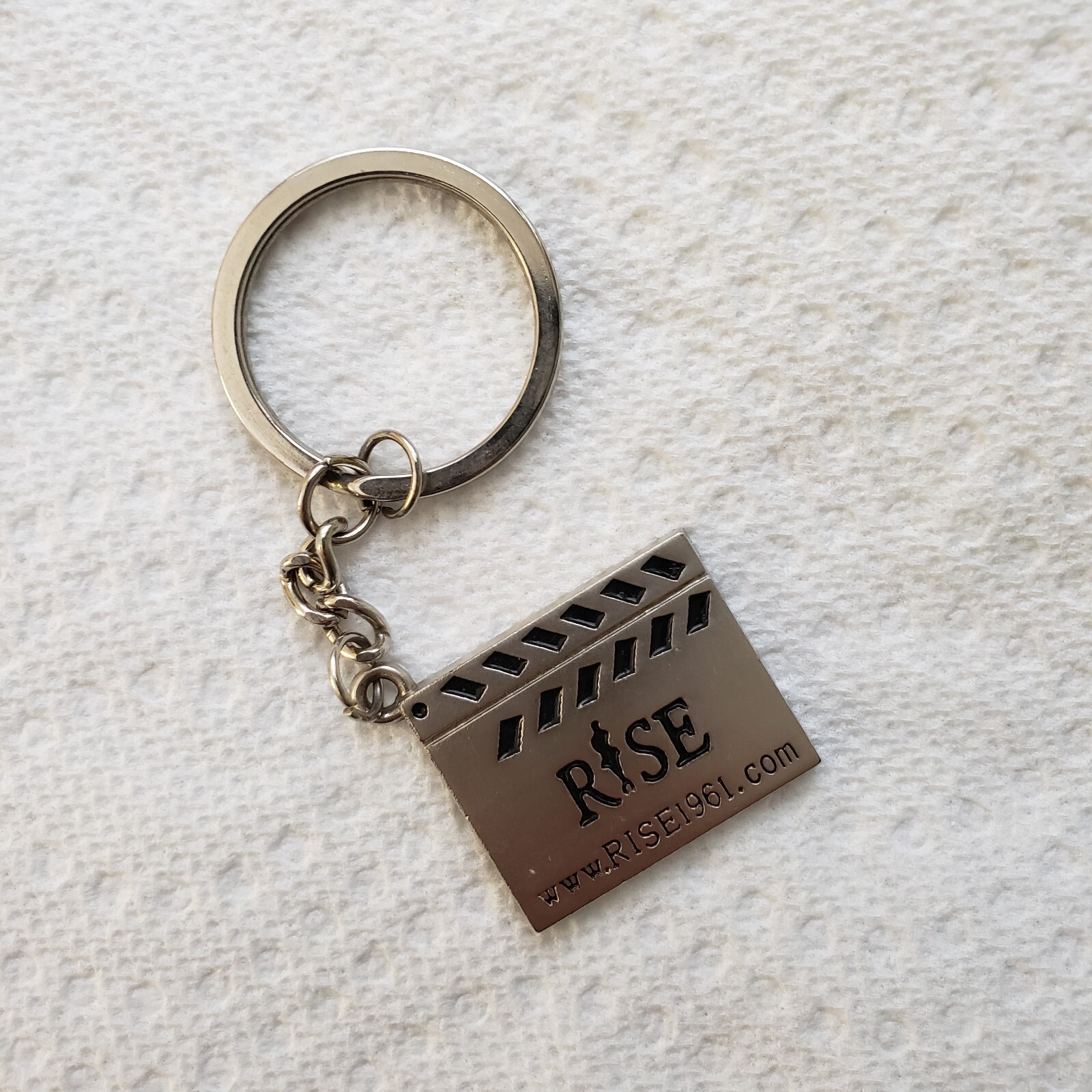 RISE MOVIE (2011) US FIGURE SKATING 1961 PLANE CRASH KEYCHAIN NEW