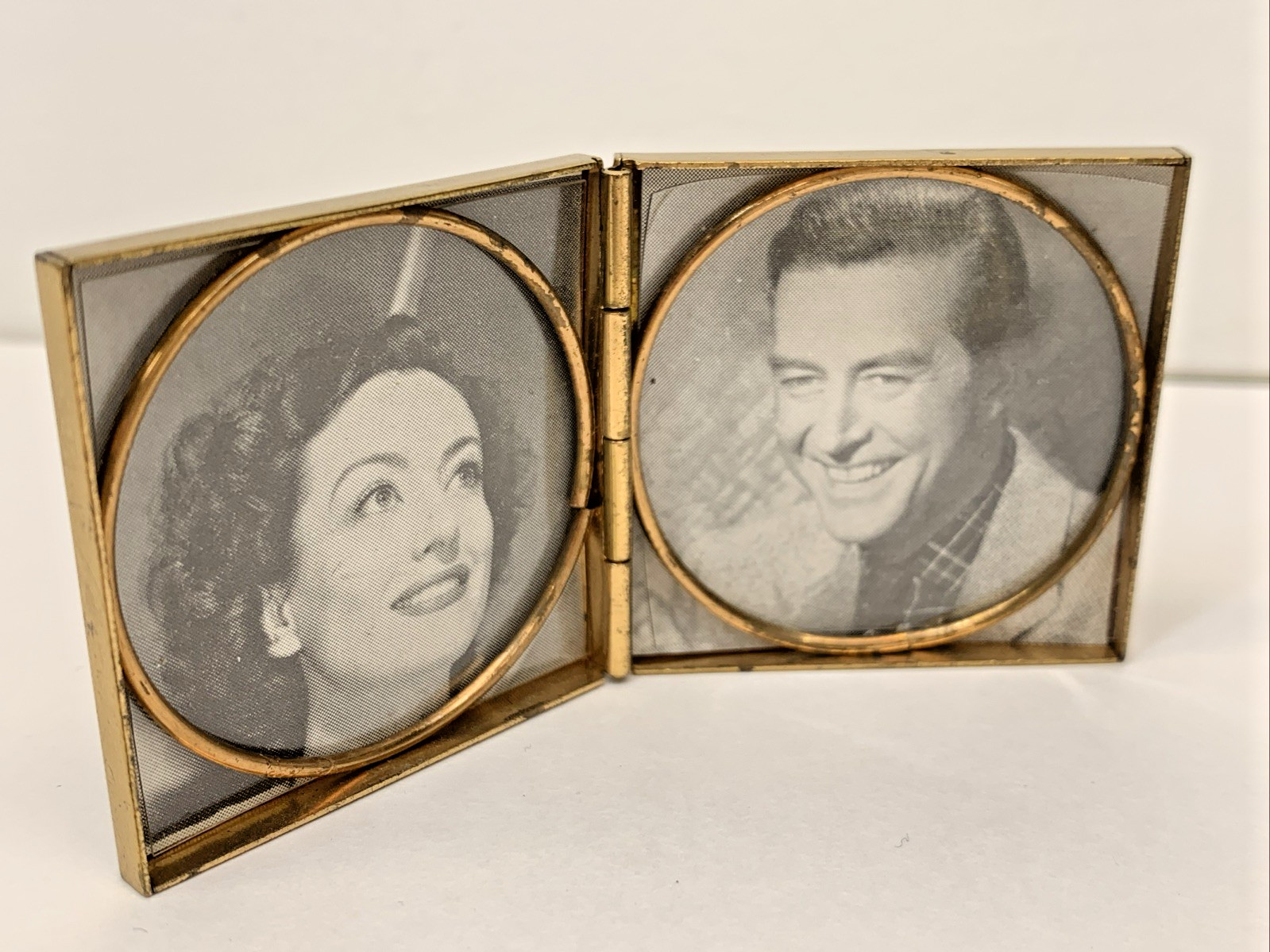 Vintage Mini Brass Folding Picture Frame With Joan Crawford – Celebrities