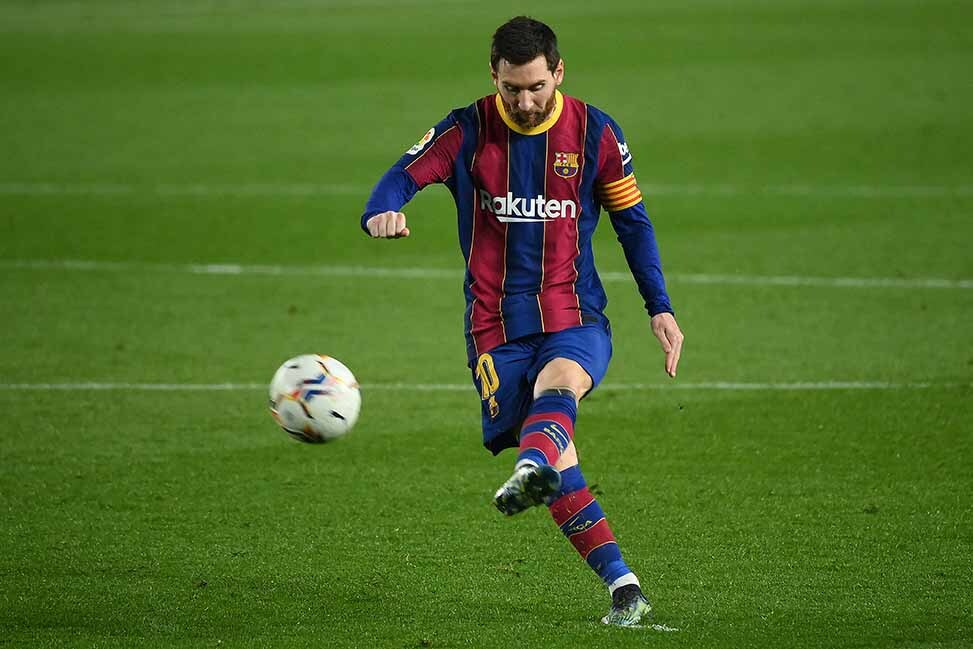 Sports Images Men Soccer Football FIFA UEFA Lionel Messi Photo – CL3146