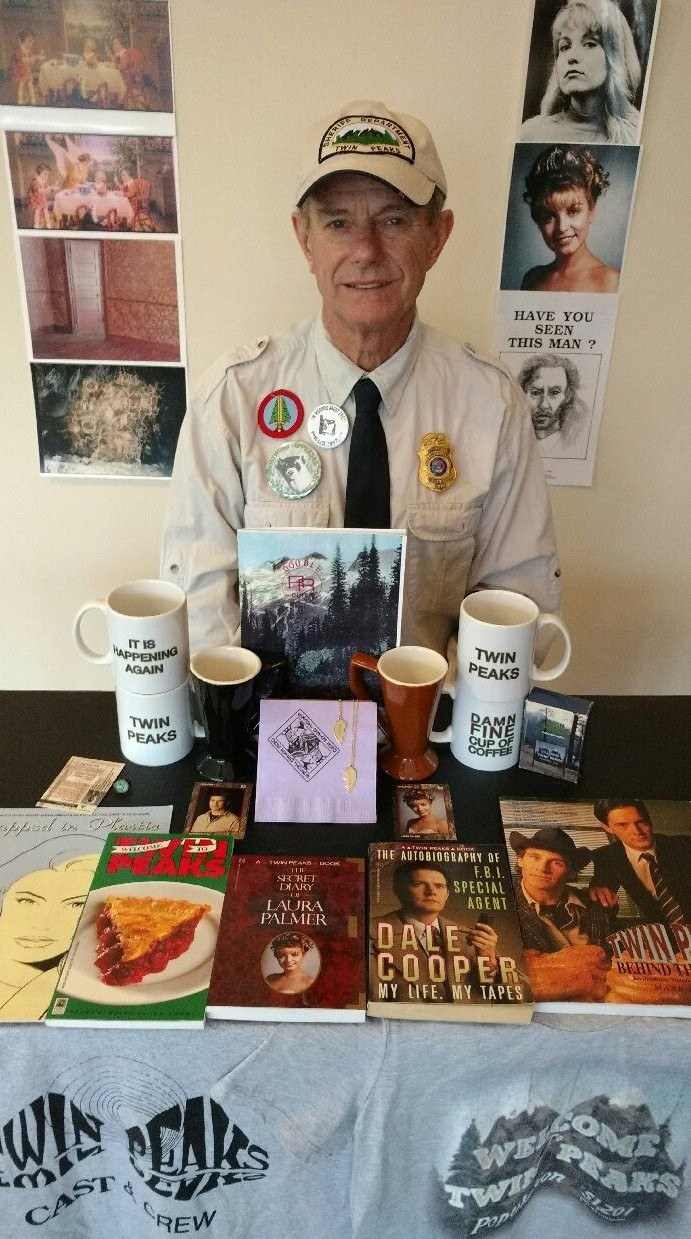 TWIN PEAKS 2 ORIGINAL 1990’S PROMO POSTCARDS