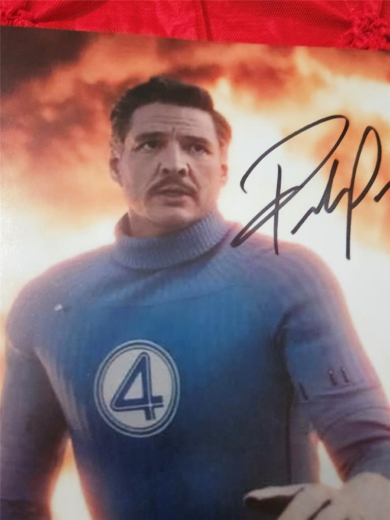PEDRO PASCAL HAND SIGNED AUTOGRAPHED 8X10 PHOTO FANTASTIC 4 FOUR AUTHENTIC COA 2