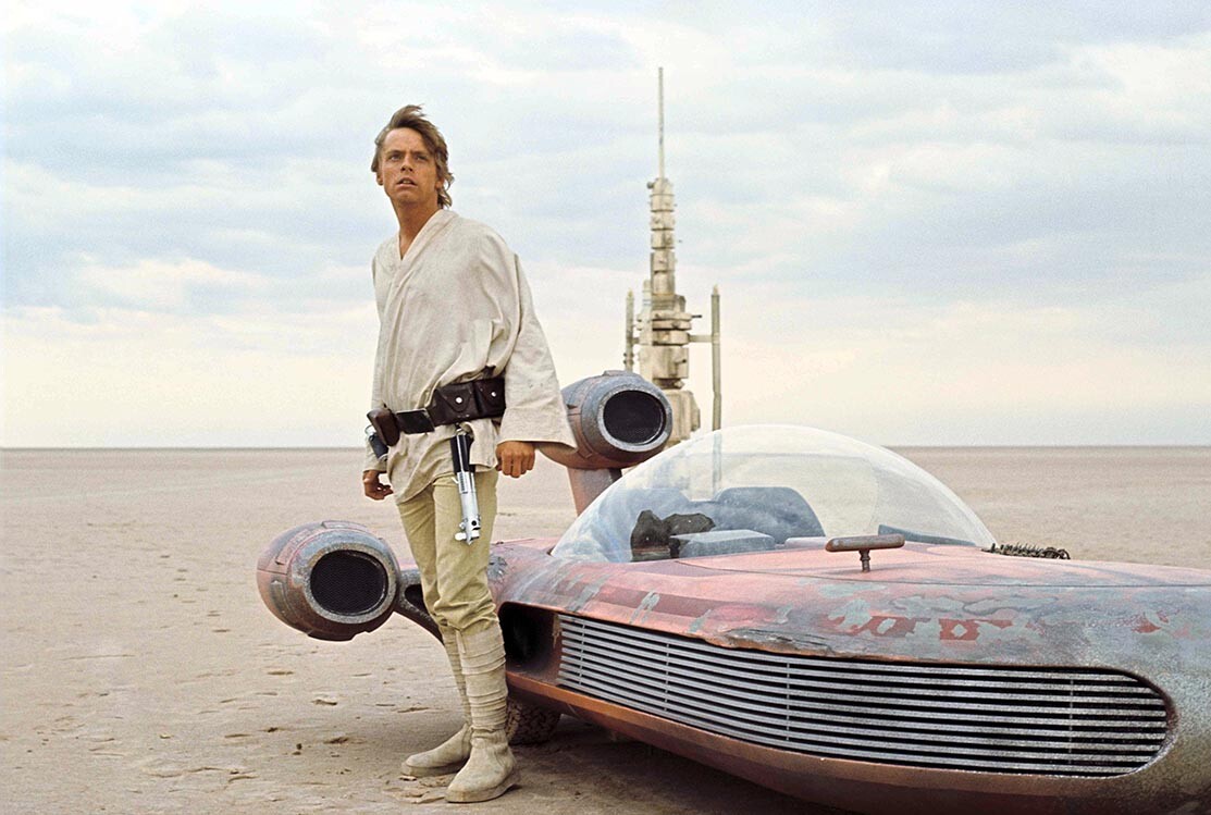 Star Wars 1977 Mark Hamill as Luke Skywalker in the desert Photo – CL1021
