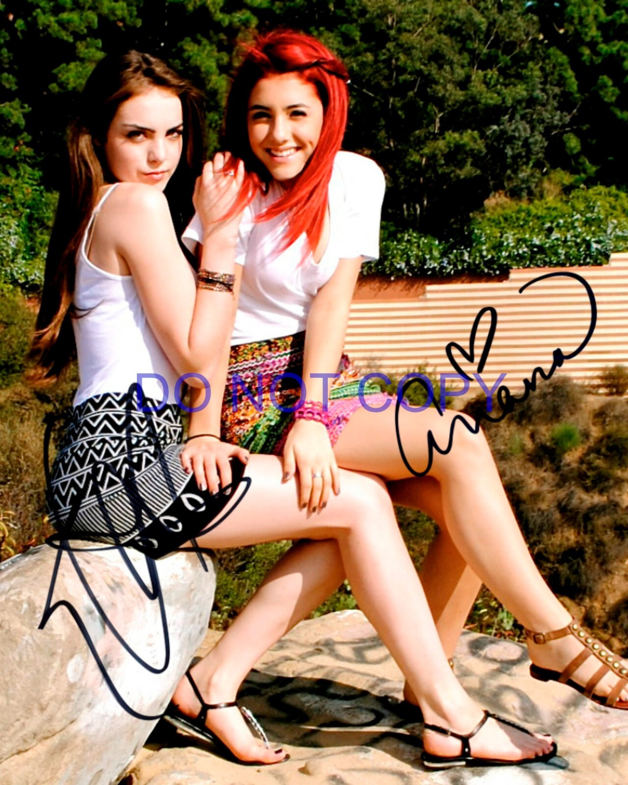 Elizabeth “Liz” Gillies & Ariana Grande Victorious 8×10 SIGNED REPRINT Photo #1