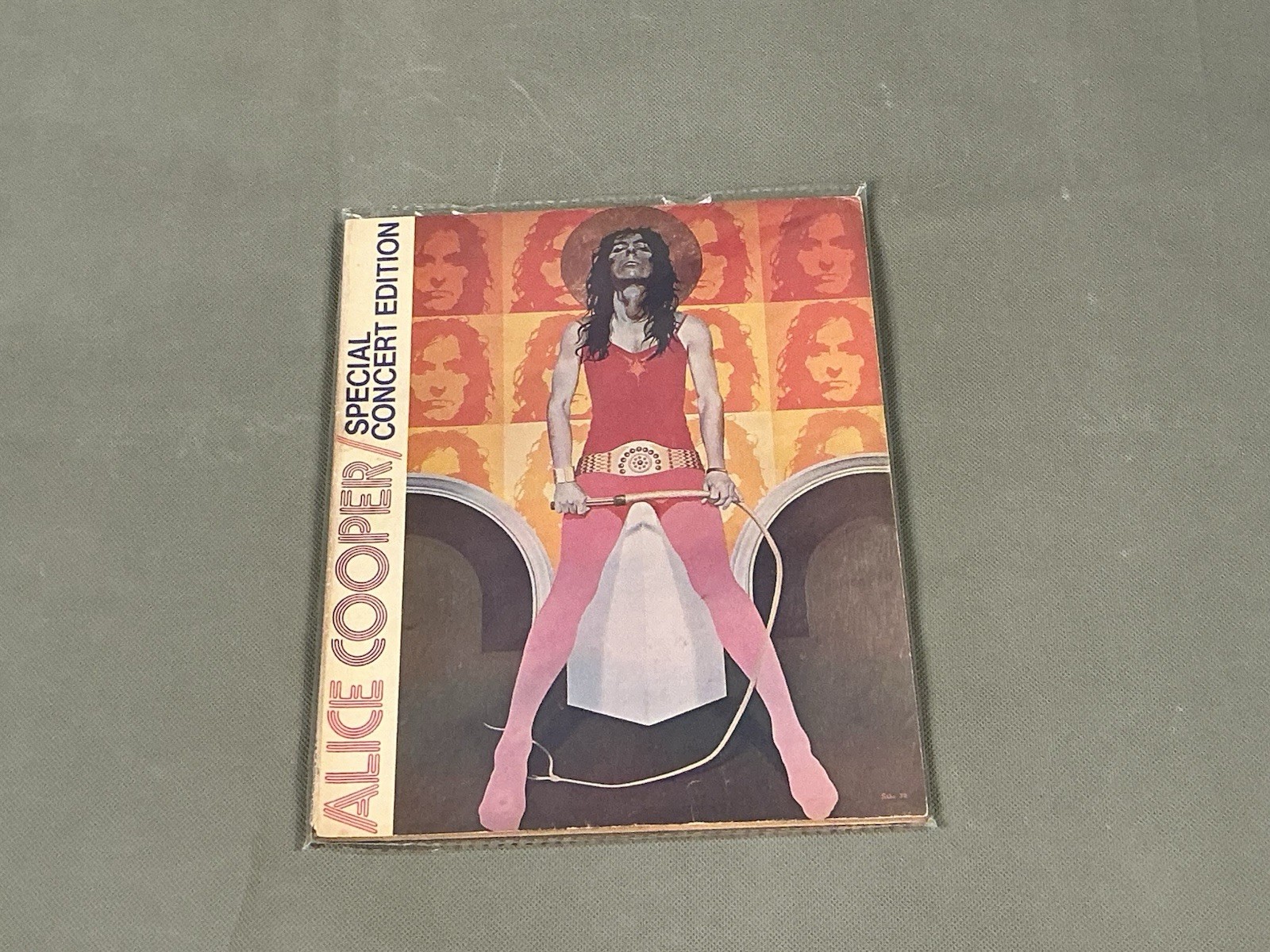 Alice Cooper Billion Dollar Babies Tour Program ORIGINAL VINTAGE