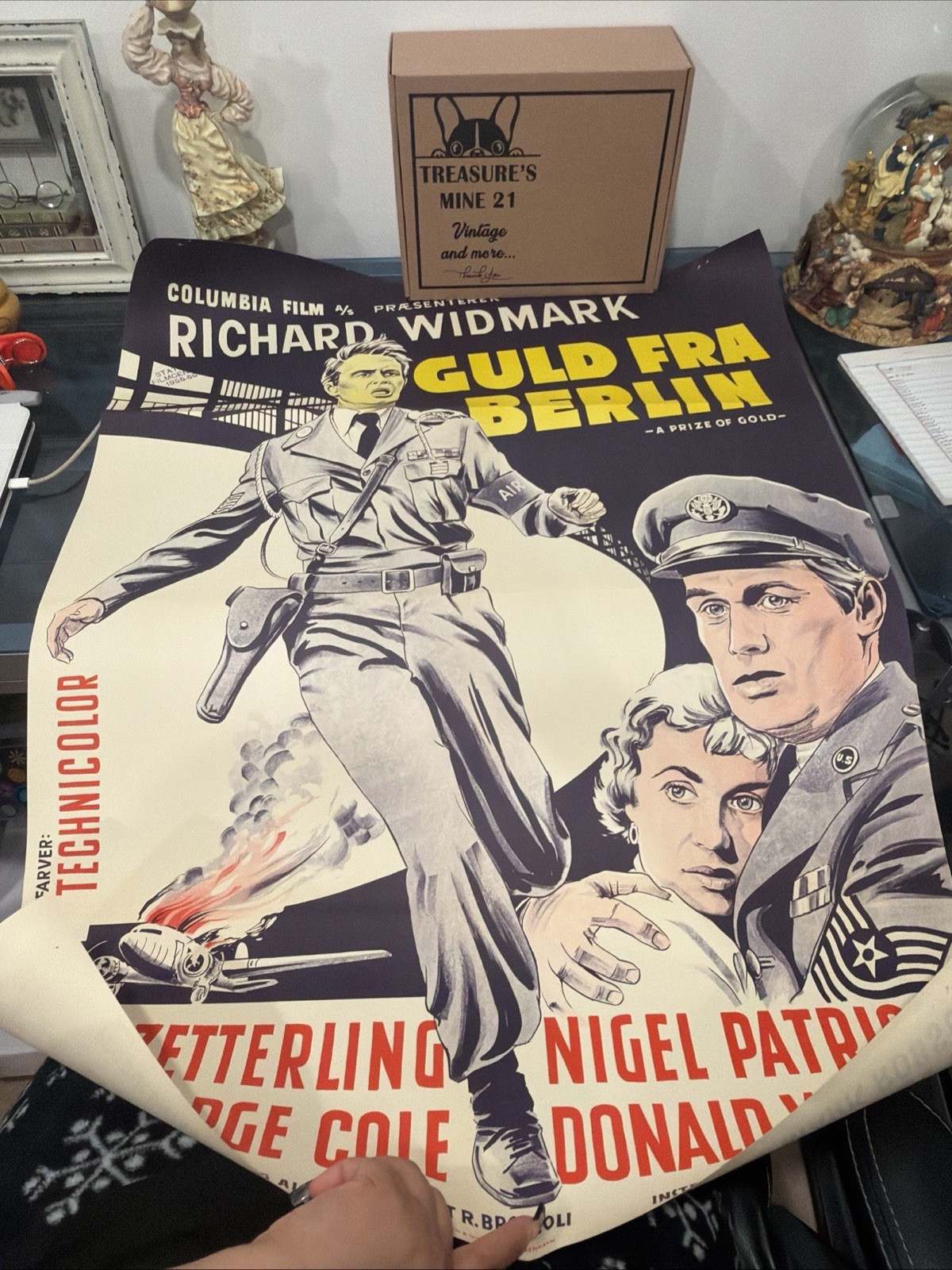 Poster Columbia Film Guld Fra Berlin(a Prize Of Gold)1955/56 25”x35”(R1051)
