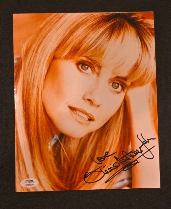 Olivia Newton-John Signed 8×10 Photo Grease Actress Autograph PSA/DNA