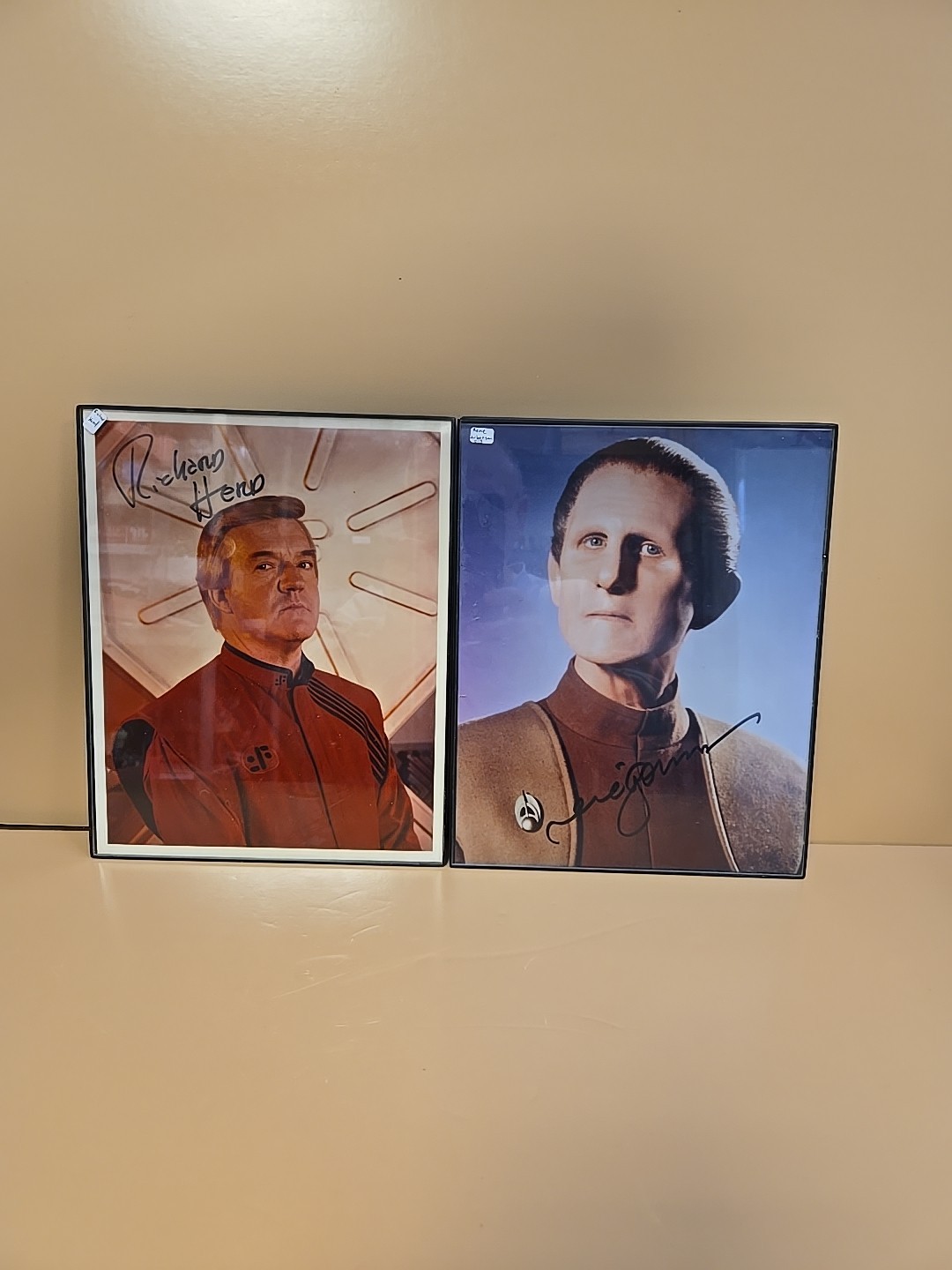 Star Trek Richard Herd, Rene Auberjonois Autograph Signed Print Pictures