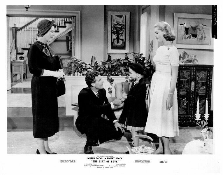 The Gift of Love 1958 original 8×10 photo Lauren Bacall Robert Stack meet girl