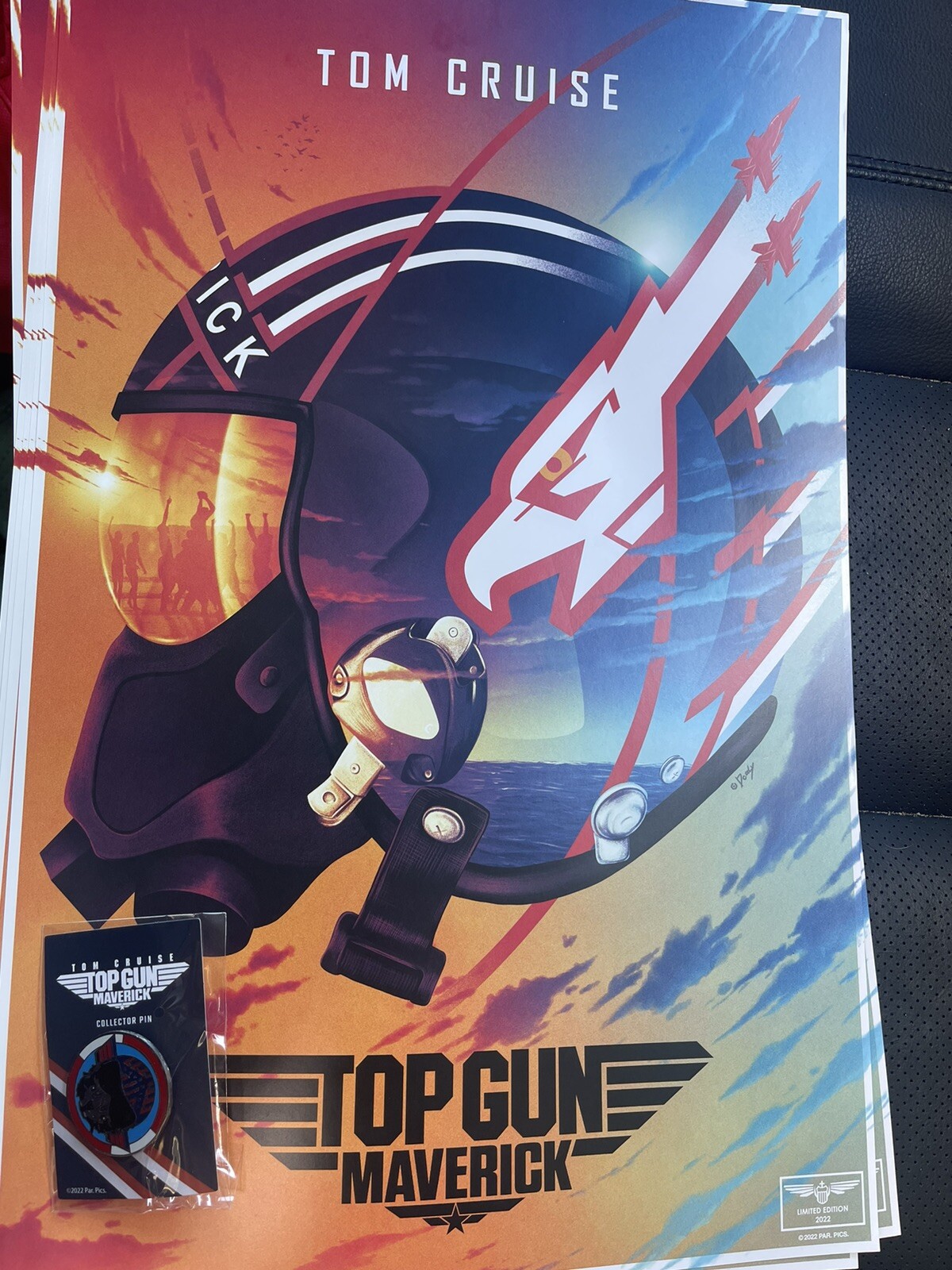Top Gun 2: Maverick (2022) 11×17 Original Poster + Collectable Helmet Pin