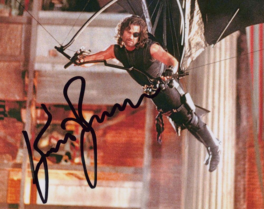 Kurt Russell signed “ESCAPE FROM LA” 8×10 Photo a PROOF Snake Flying JSA COA