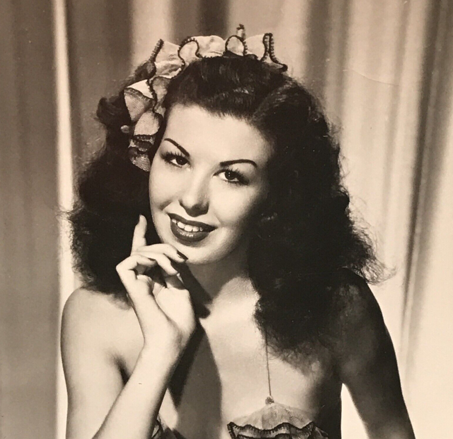 1930s-1940s Signed Joy Gorgeous Sexy Lady Lace Risqué Burlesque Publicity Photo