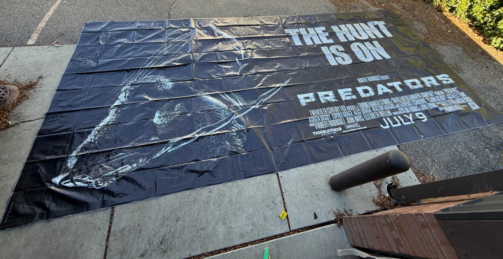 Predators 2010 Movie Banner HUGE! 22’x10′ Billboard size tarp material