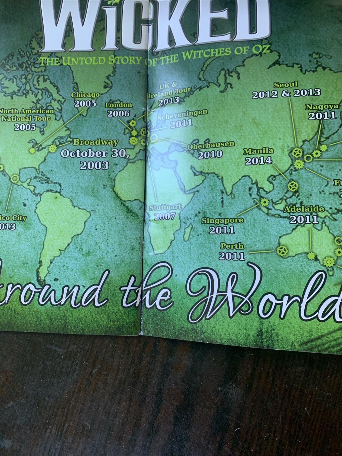 2013 Wicked Souvenir Broadway Show Program W/Cast Listing
