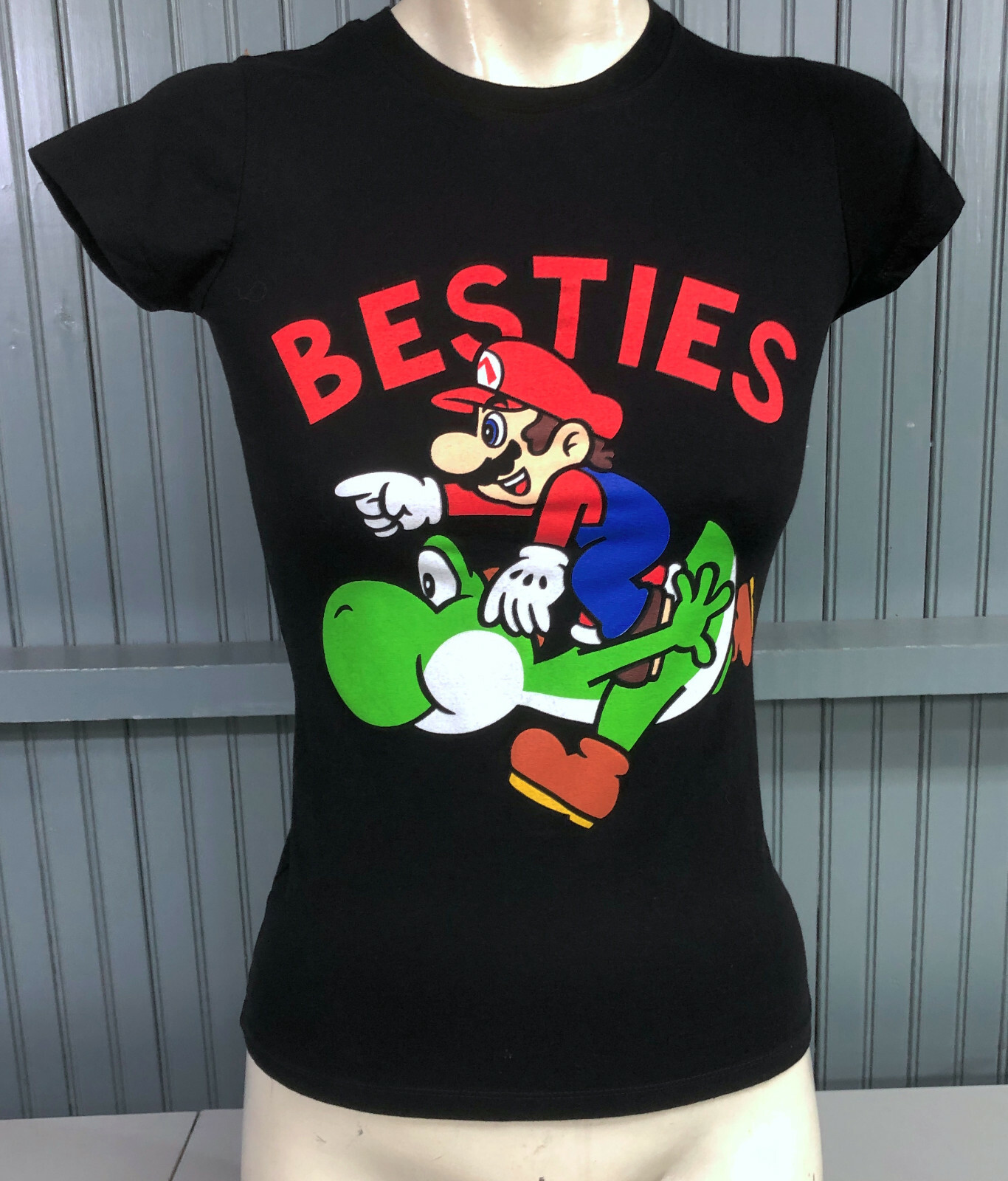 Besties Super Mario Yoshi Small / Medium Girly Black T-Shirt