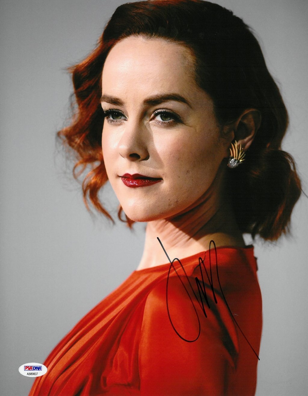Jena Malone Signed Authentic Autographed 11×14 Photo PSA/DNA #AB89837
