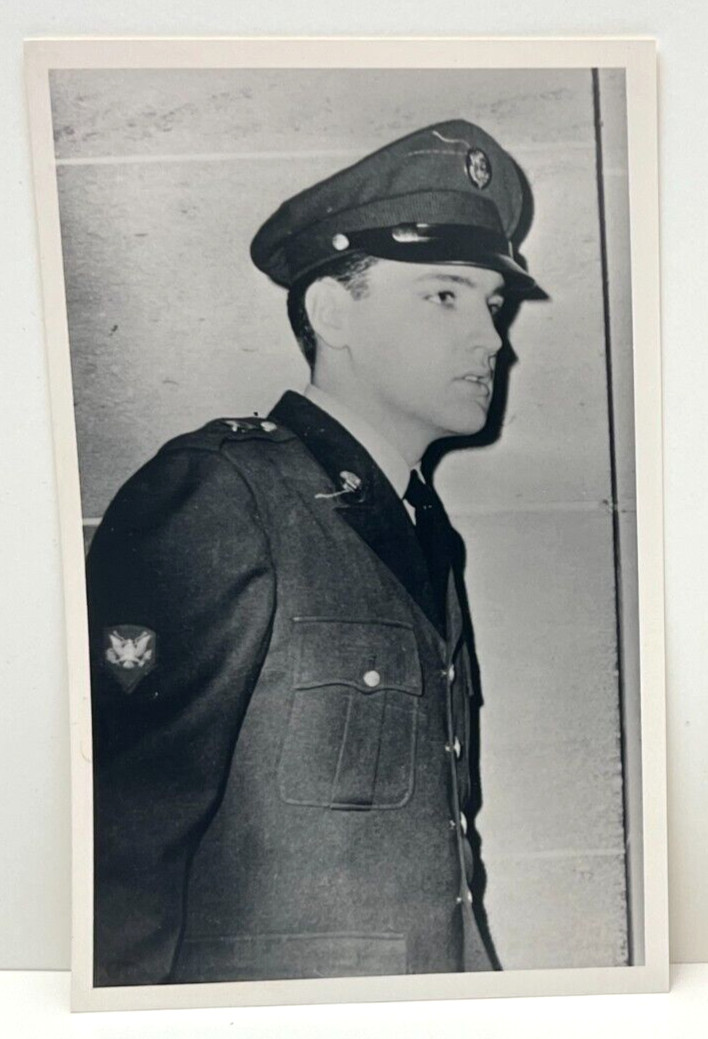 ELVIS PRESLEY AUTHENTIC ORIGNAL 5×8″ PHOTO 1958 Military Service GERMANY RARE