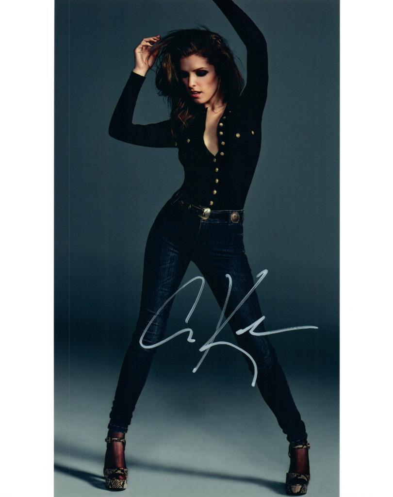 Anna Kendrick signed 8×10 Picture nice autographed photo pic with COA