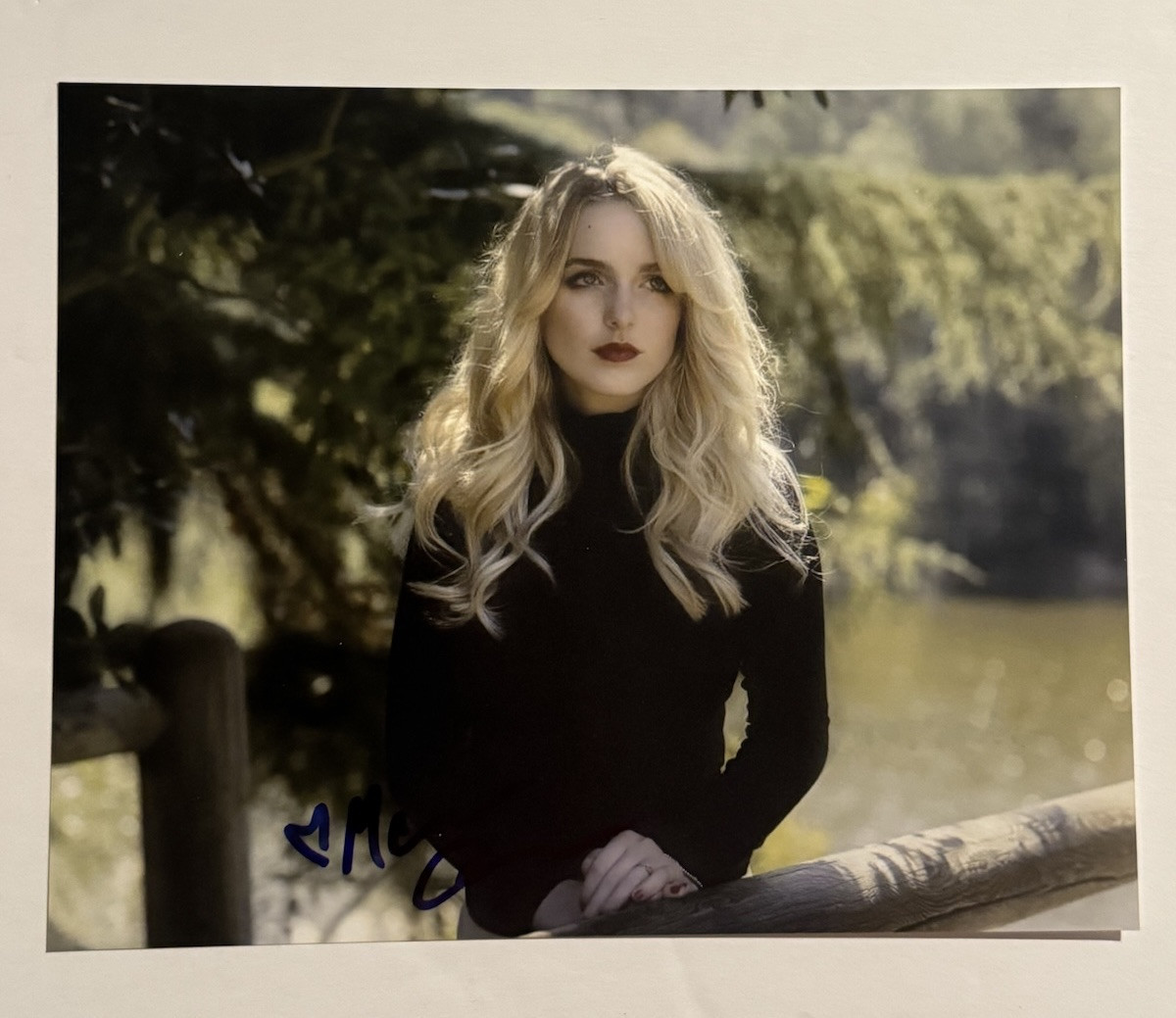 MCKENNA GRACE HAND SIGNED 8×10 PHOTO ACTRESS AUTOGRAPHED GHOSTBUSTERS MOVIE COA