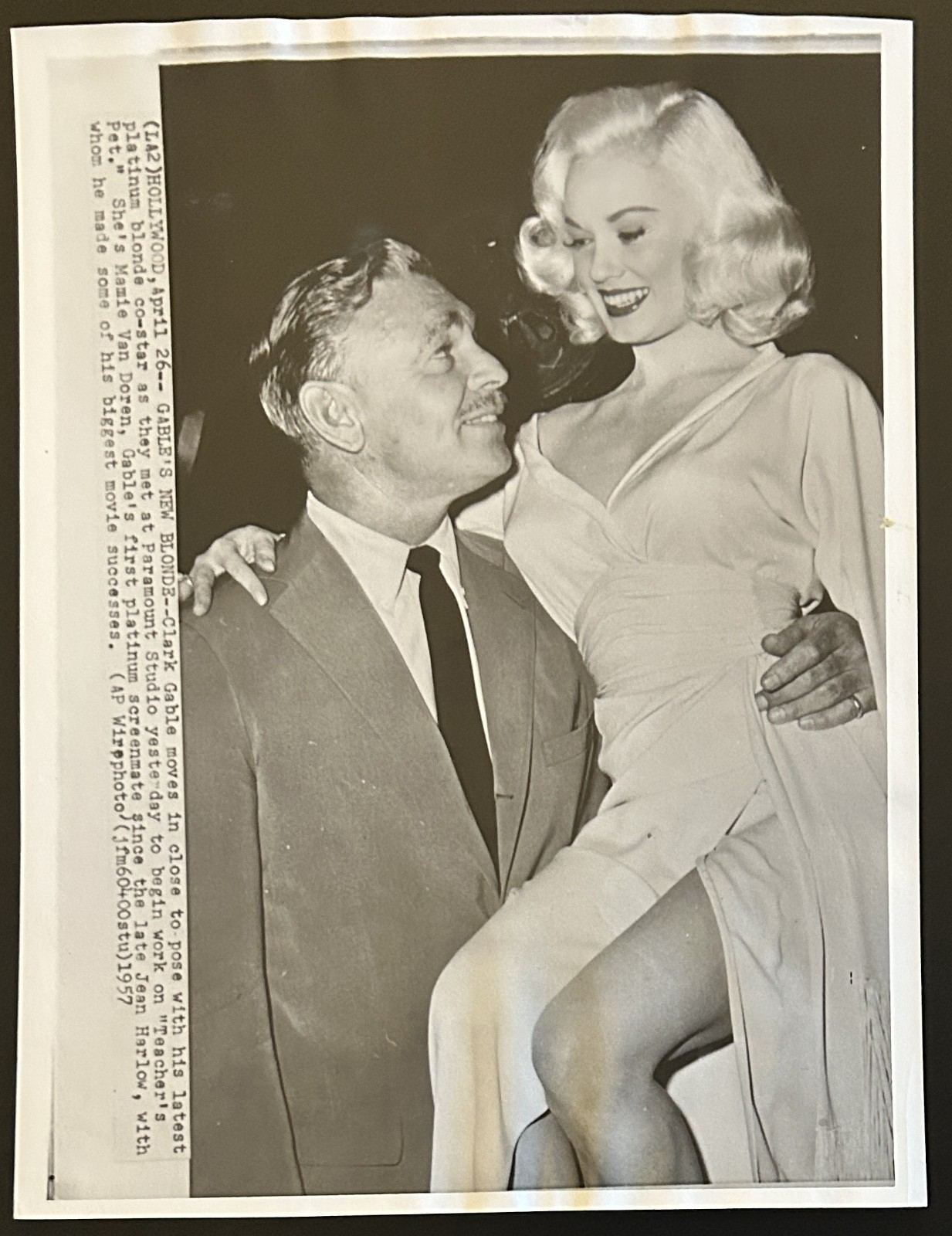 1957 Photo-Mamie Van Doren & Clark Gable On Set Of “Teacher’s Pet”