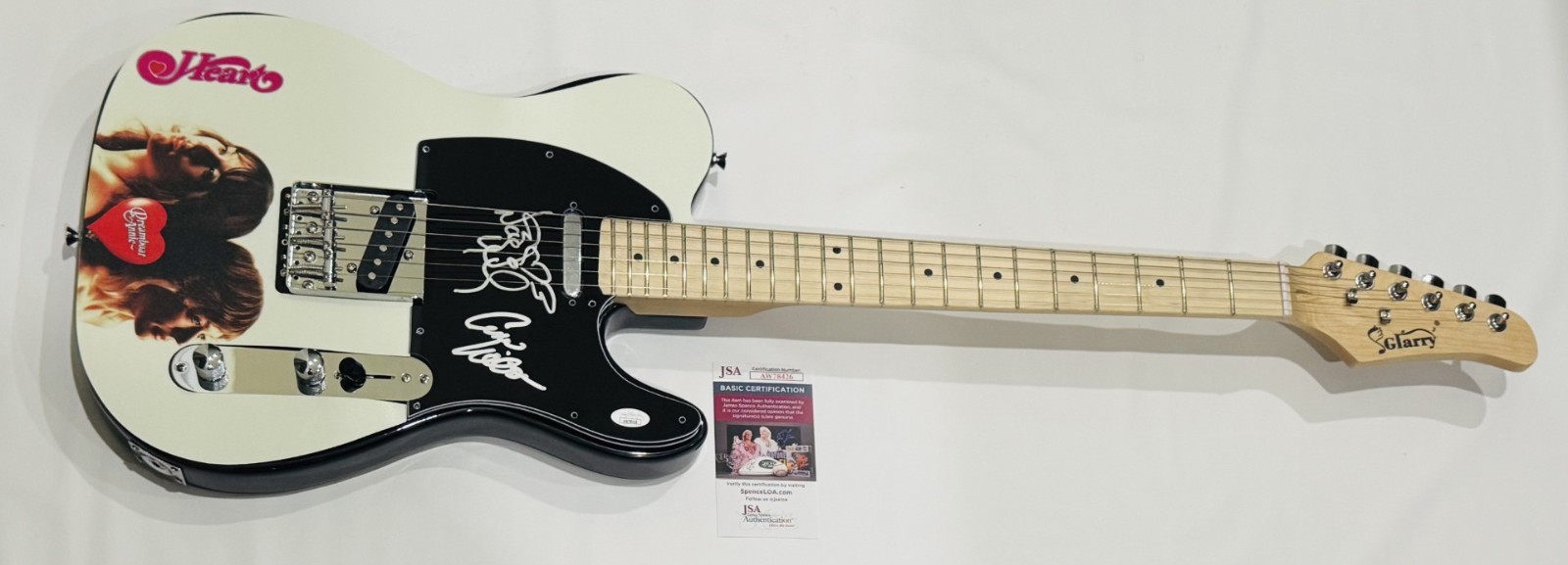 HEART SIGNED CUSTOM DREAMBOAT ANNIE ELECTRIC GUITAR NANCY & ANN WILSON JSA COA