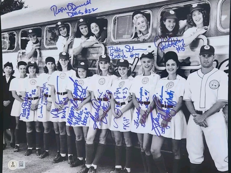 LEAGUE OF THEIR OWN CAST AUTOGRAPHED 11×14 PHOTO BECKETT COA HOLOGRAM MOVIES