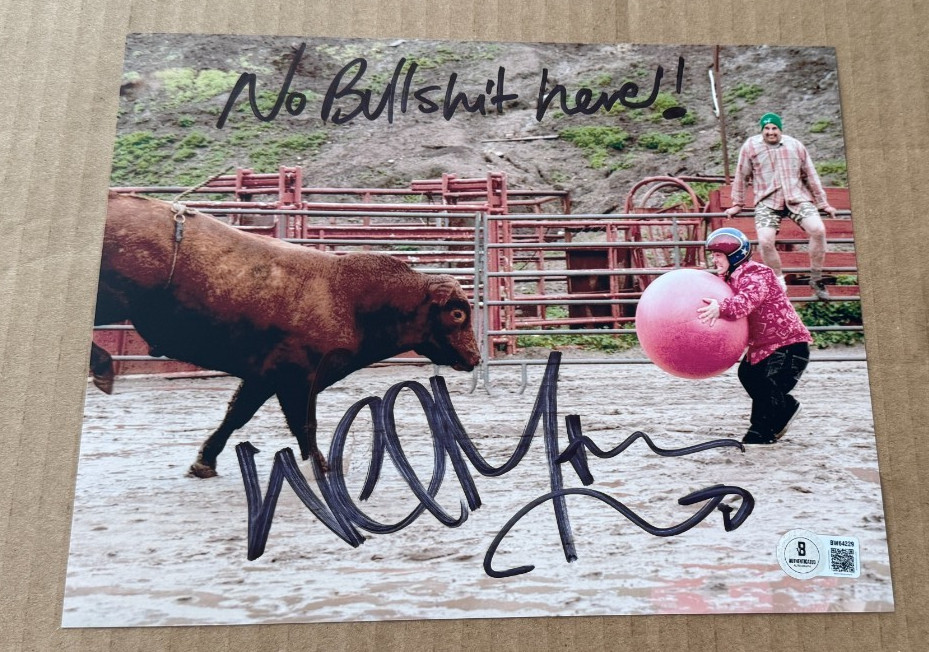 WEE MAN JASON ACUNS SIGNED JACKASS 8X10 PHOTO BECKETT BAS HAND SIGNED