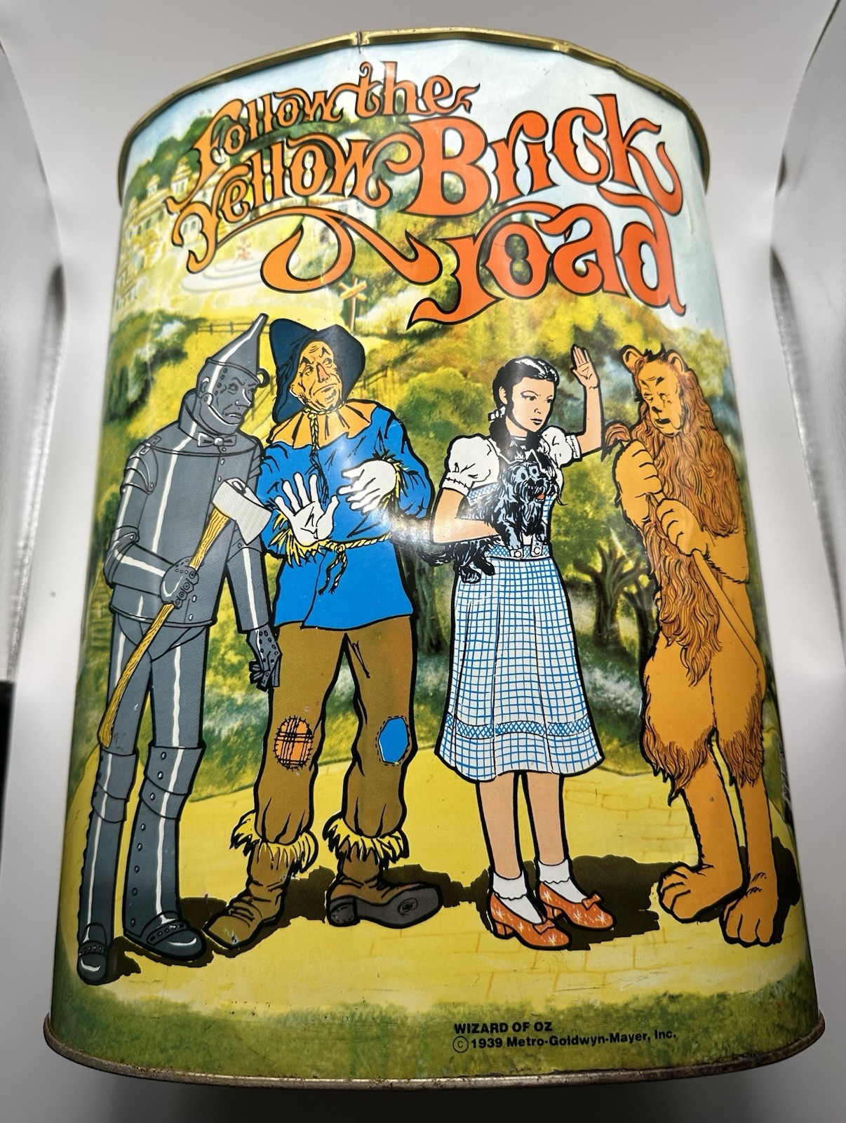 Vintage Wizard Of Oz Metal Trash Can Oval 13″ Made In USA Cheinco MGM Movie