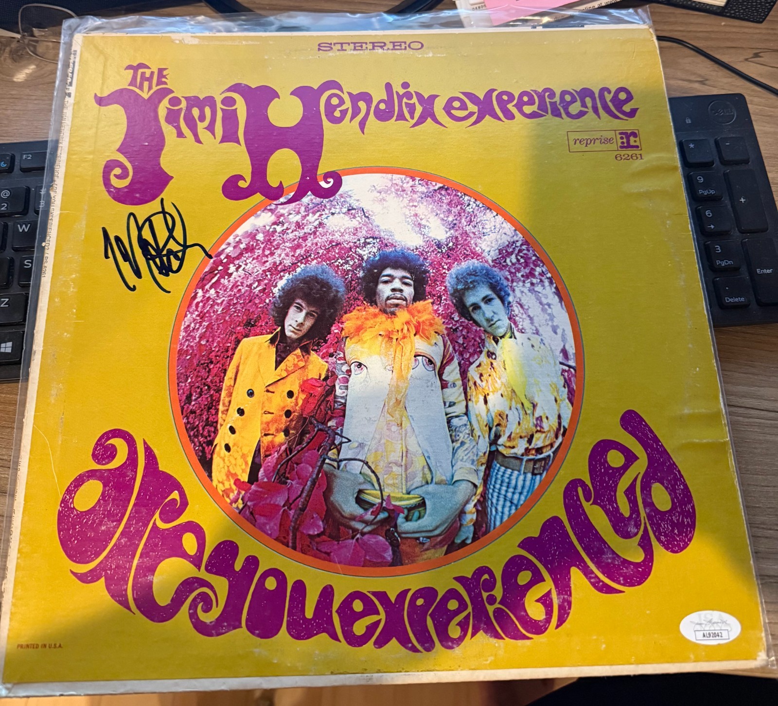 2 signed Jimi Hendrix Experience signed LPs, Mitch Mitchell & Noel Redding JSA