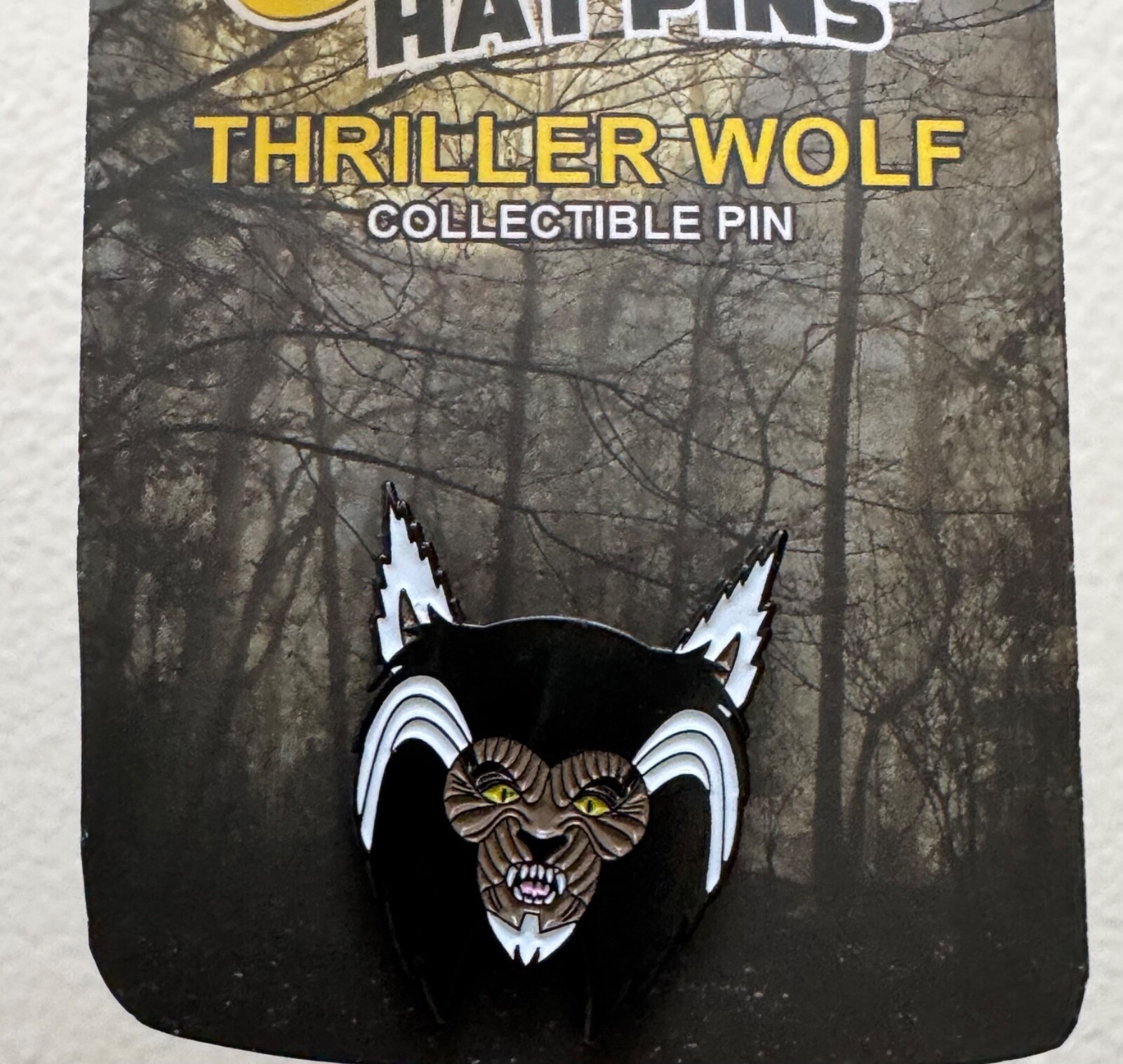 THRILLER WOLF MICHAEL JACKSON TAN SOFT ENAMEL PIN