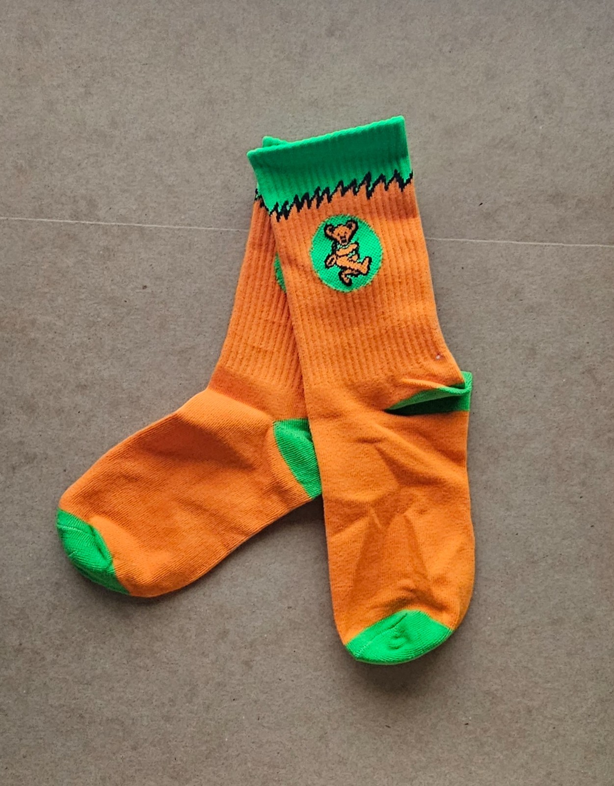 Grateful Dead – Orange Dancing Bear socks (size 6-10) from the lot, SYF, JGB