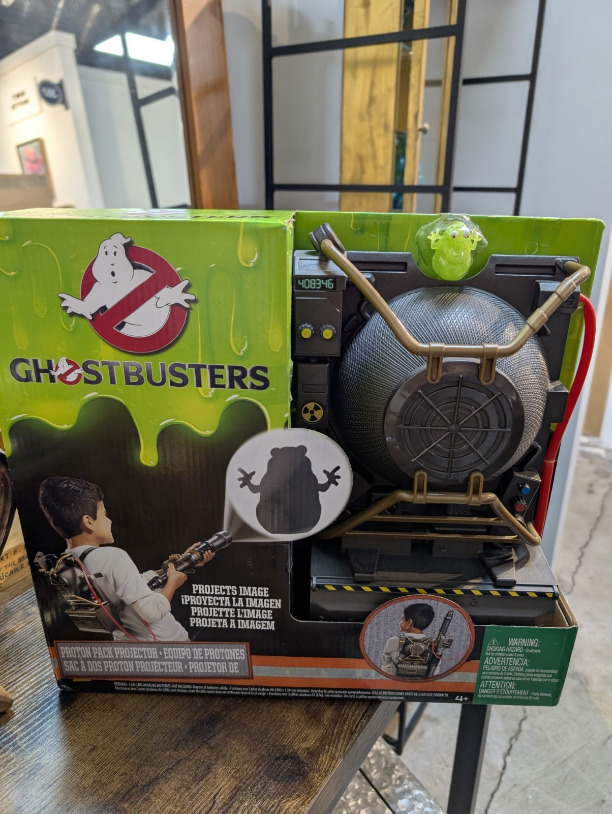 GHOSTBUSTERS PROTON PACK PROJECTOR WITH EXCLUSIVE SLIMER ECTO MINI
