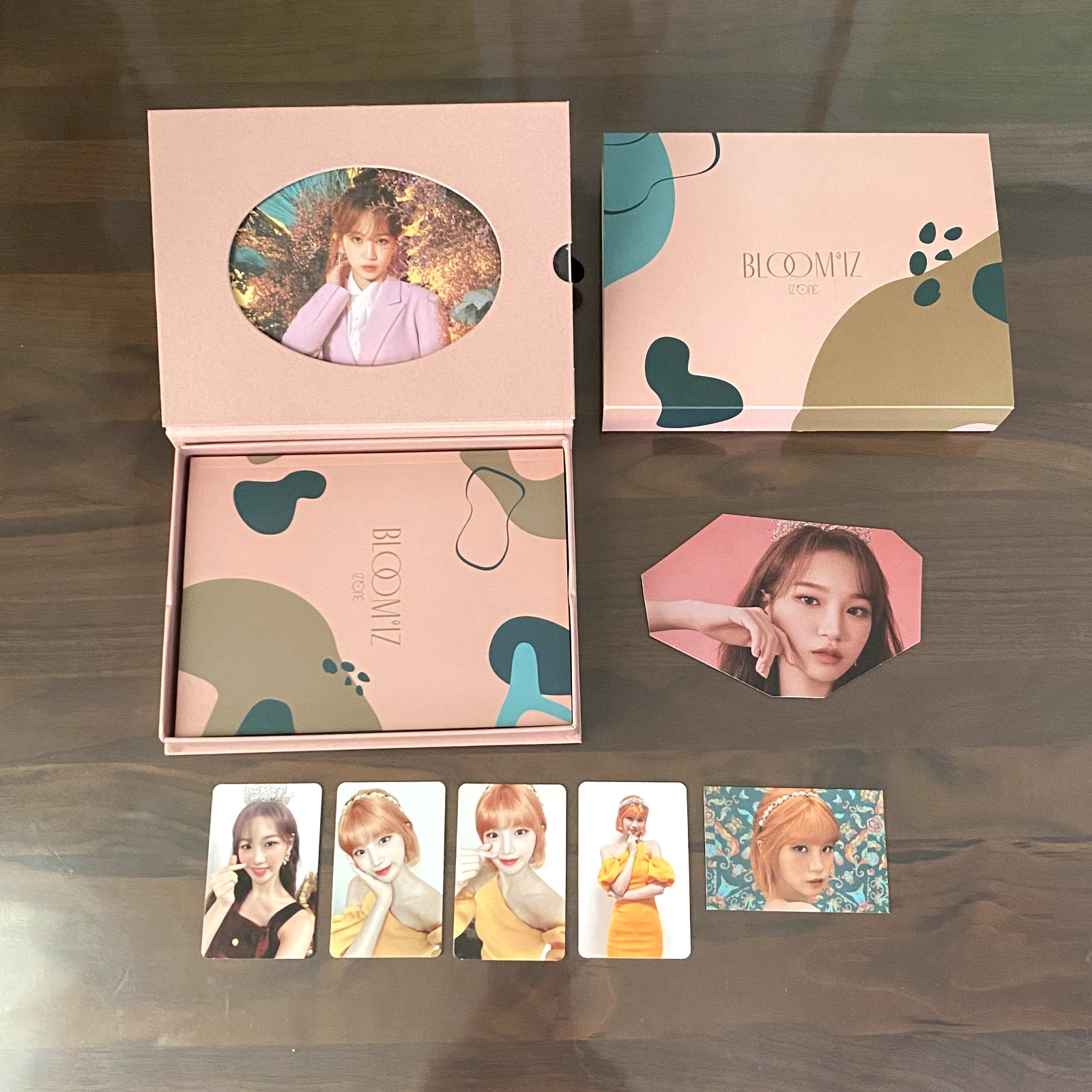 IZONE BLOOM*IZ I*Am ver. Chaewon Photo cards set IZ*ONE le sserafim