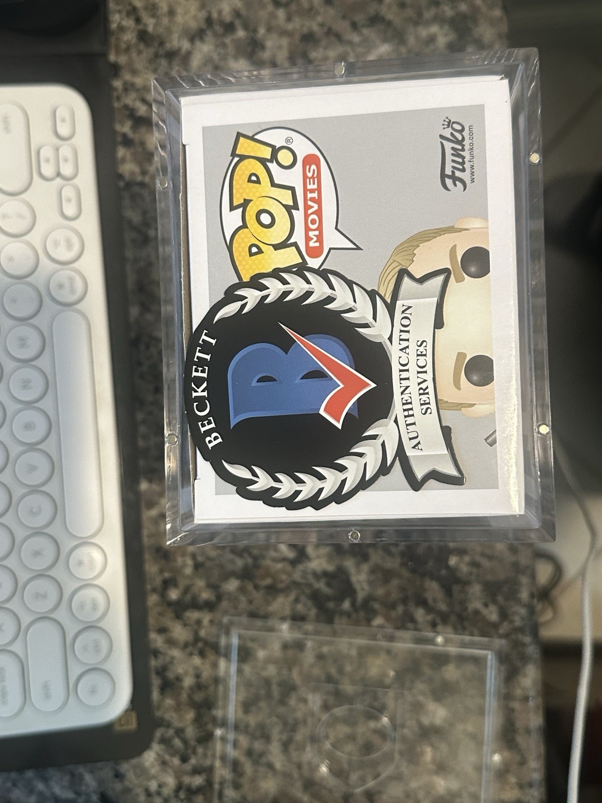 DANIEL CRAIG SIGNED AUTOGRAPH JAMES BOND FUNKO POP 688 BECKETT BAS COA 007