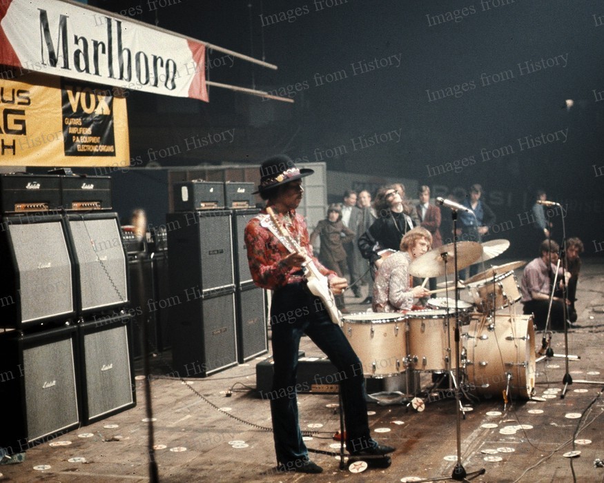 8×10 Print Jimi Hendrix Concert in the Hallenstadion 1968 #JHWW