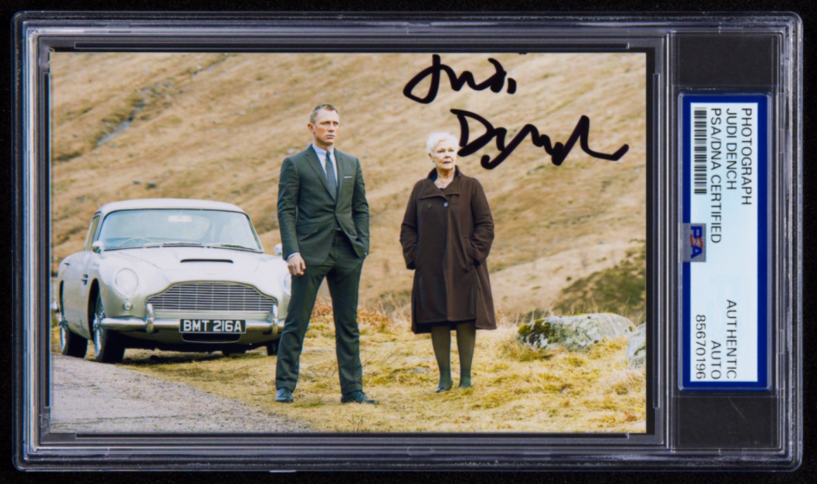 Judi Dench Signed Photo (PSA) M James Bond Auto Skyfall w/ Daniel Craig
