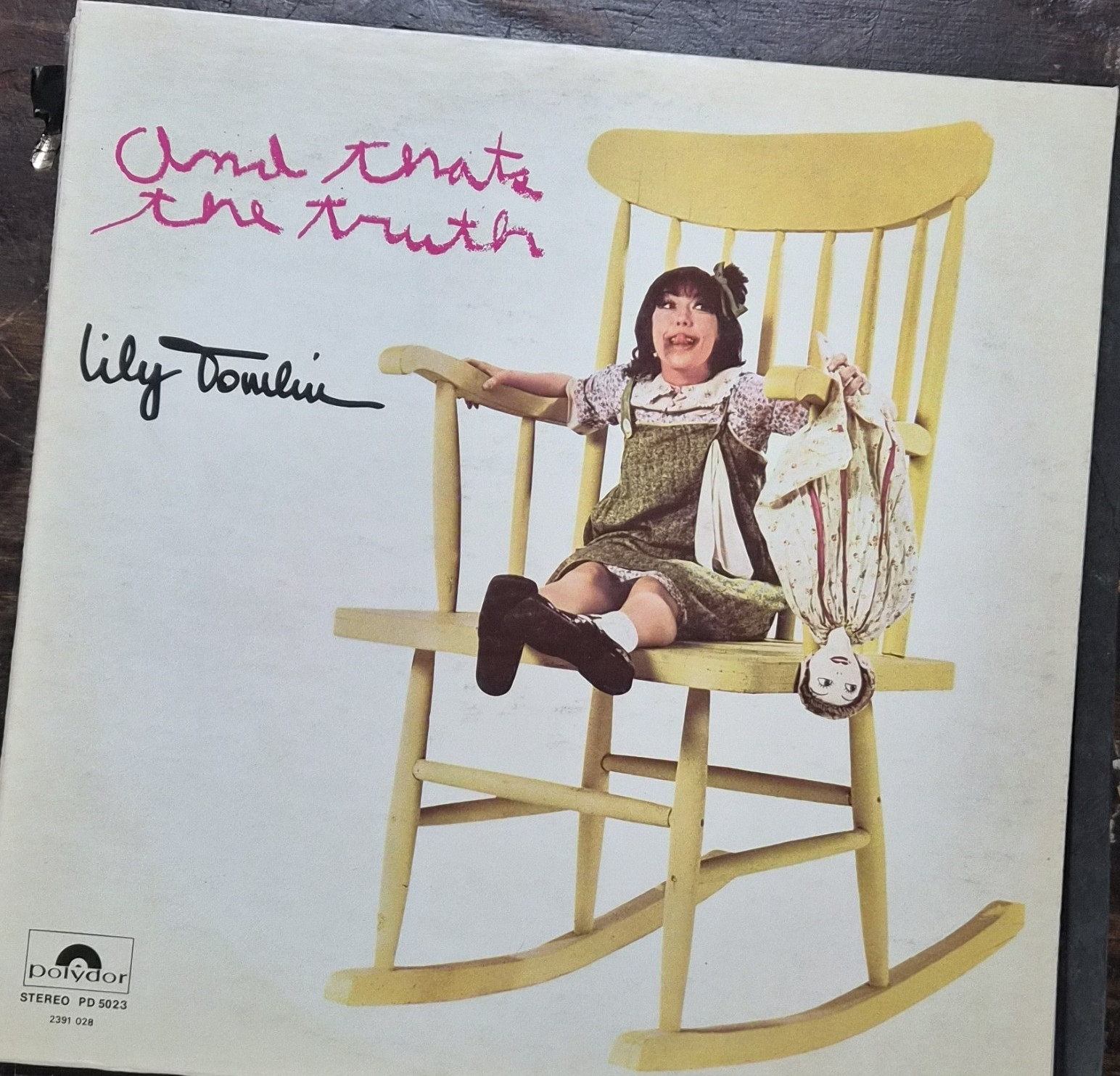 Lily Tomlin Signed ‘And That’s The Truth’ Vinyl Record Polydor Stereo PD 5023